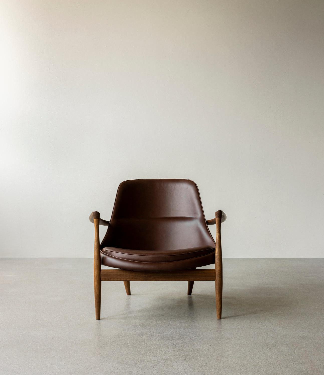 Sessel ELIZABETH beige mit Eichenbasis