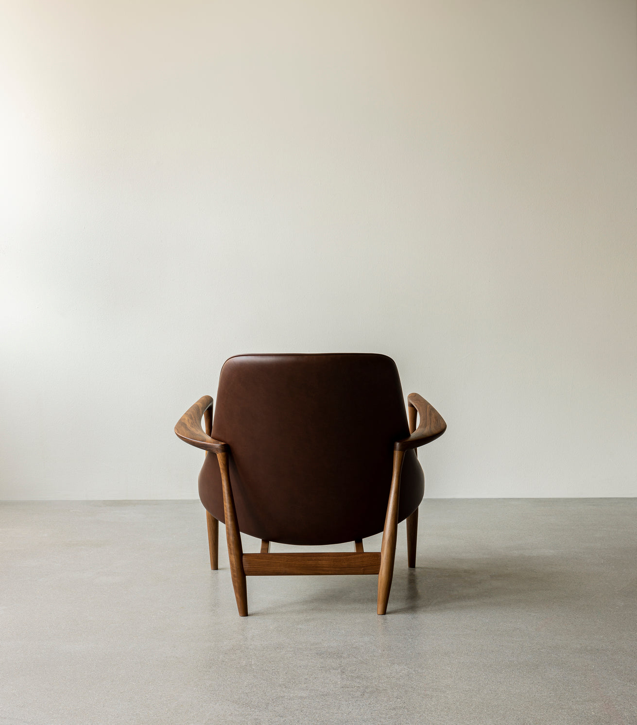Sessel ELIZABETH beige mit Eichenbasis