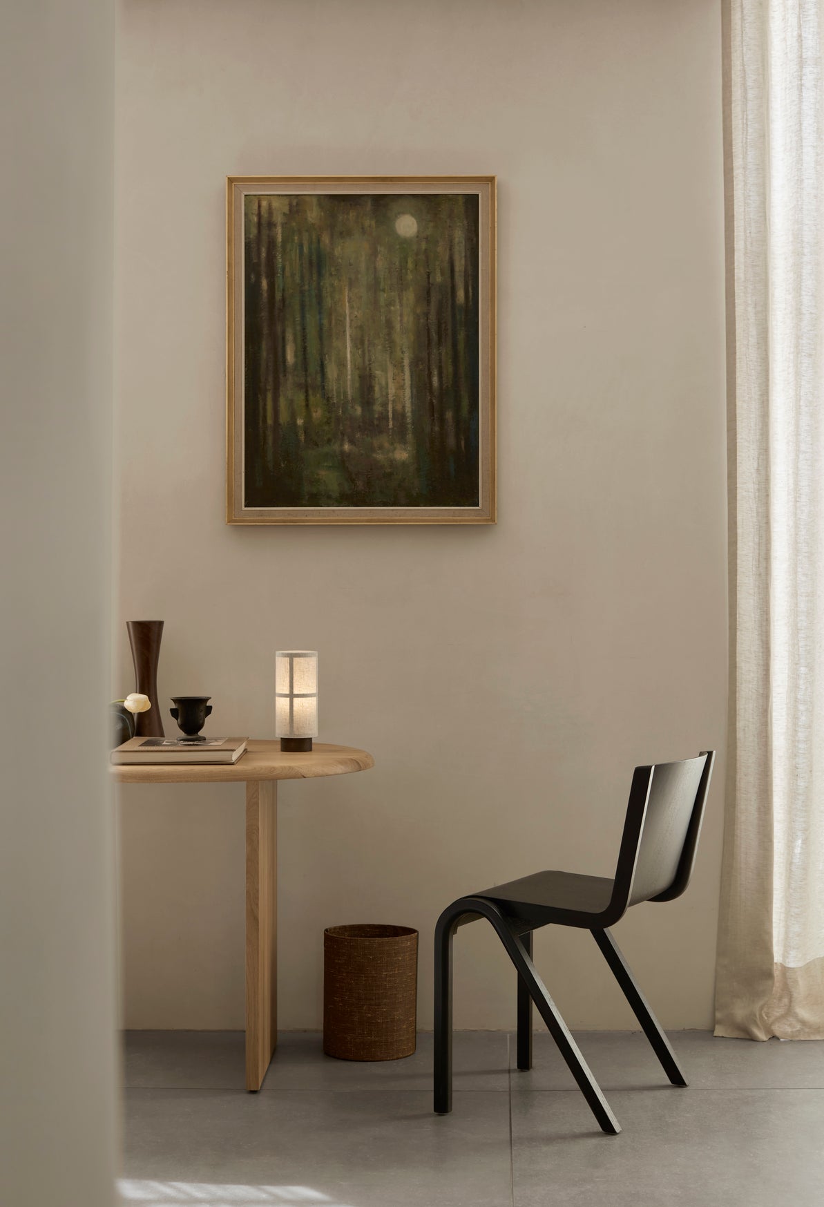 Tragbare Lampe HASHIRA mit Eschenholzfuß