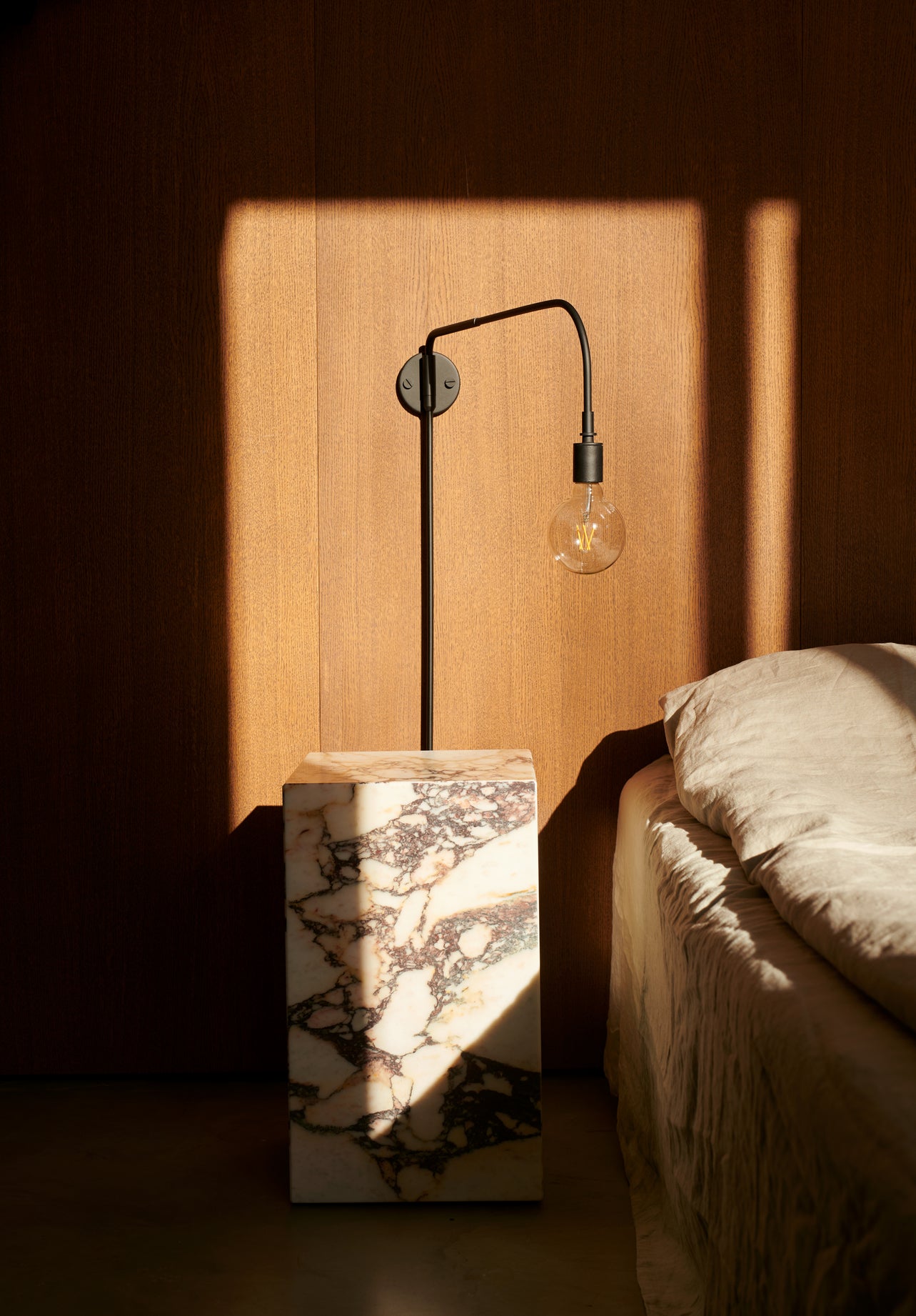 PLINTH Side Table White-Brown Marble