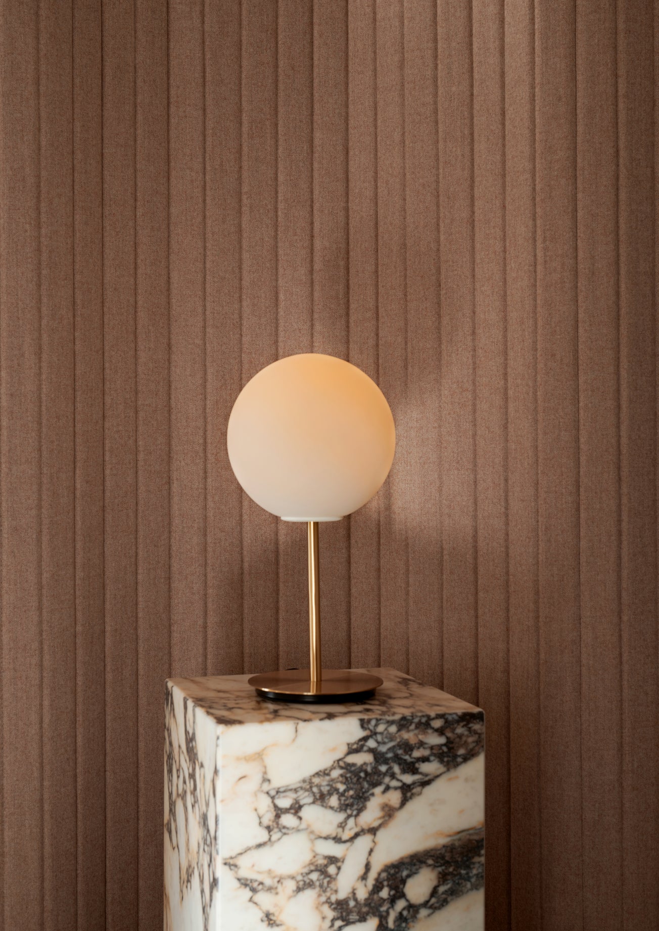 TR BULB Table Lamp Brass