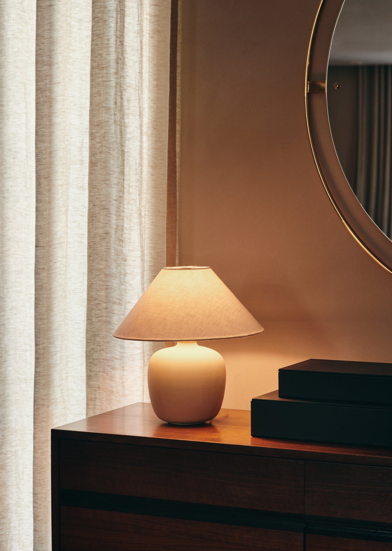 TORSO Table Lamp White Ceramic