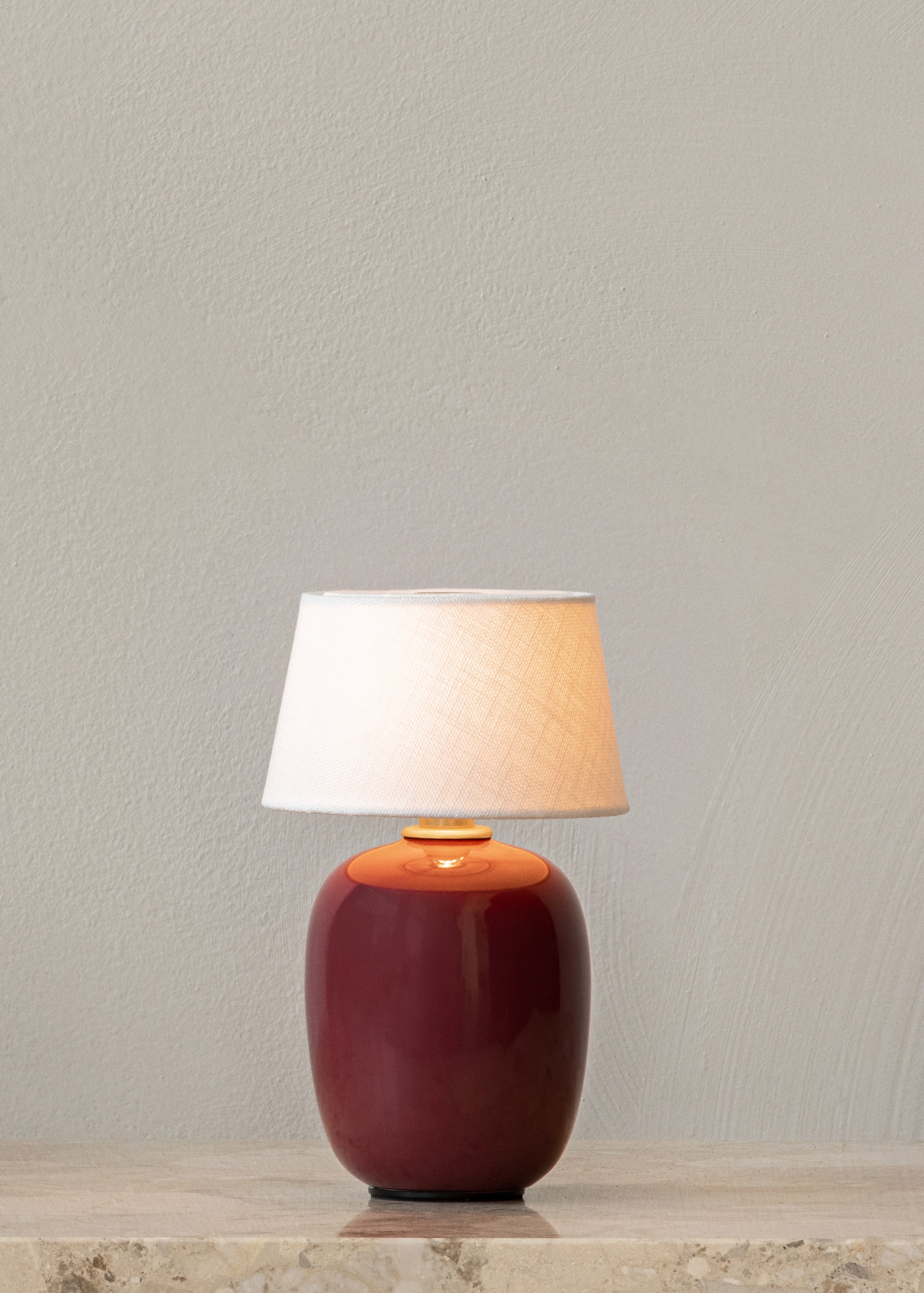 Lampa przenośna TORSO bordowa ceramika z białym kloszem