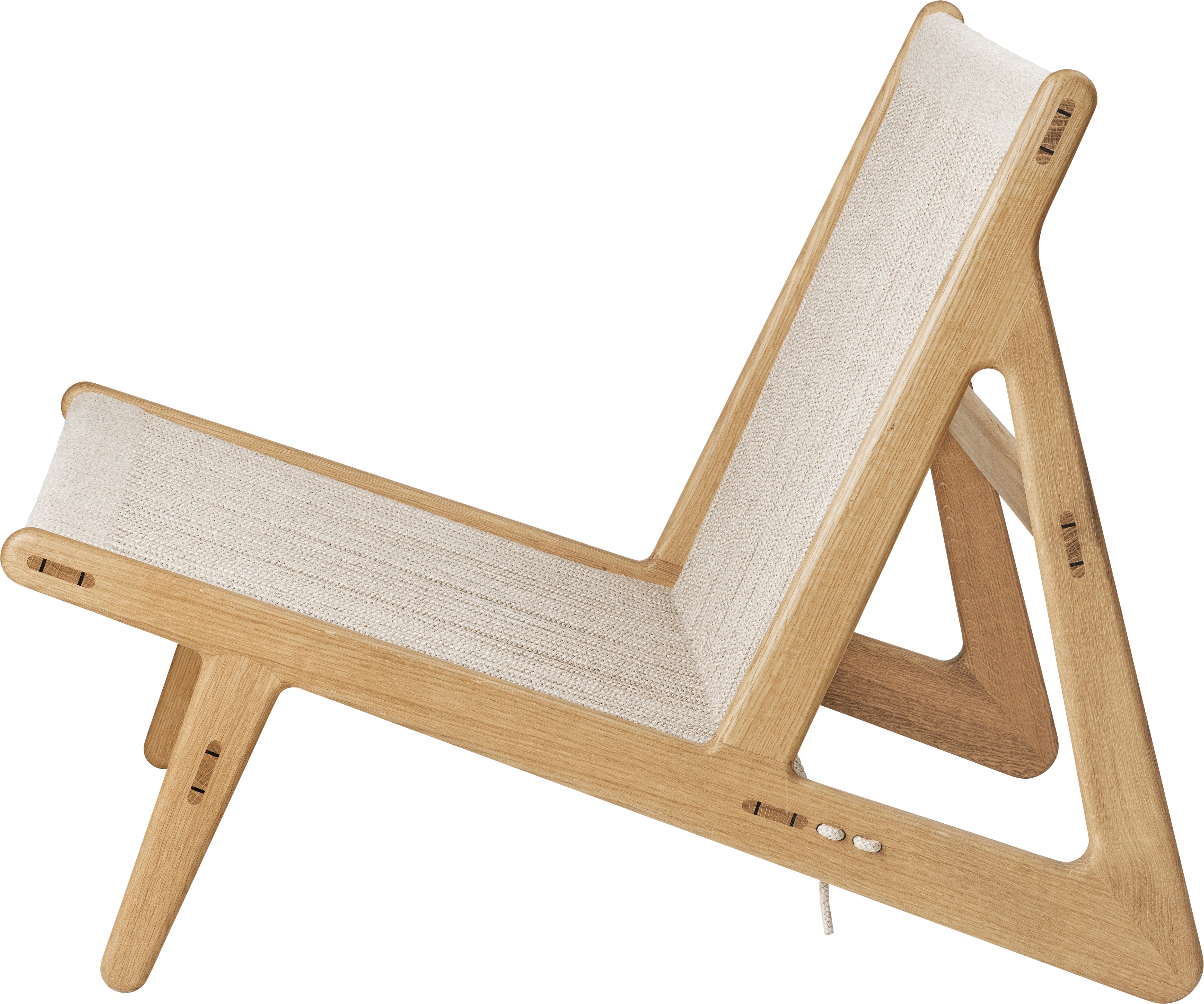 MR01 armchair in oak wood and linen