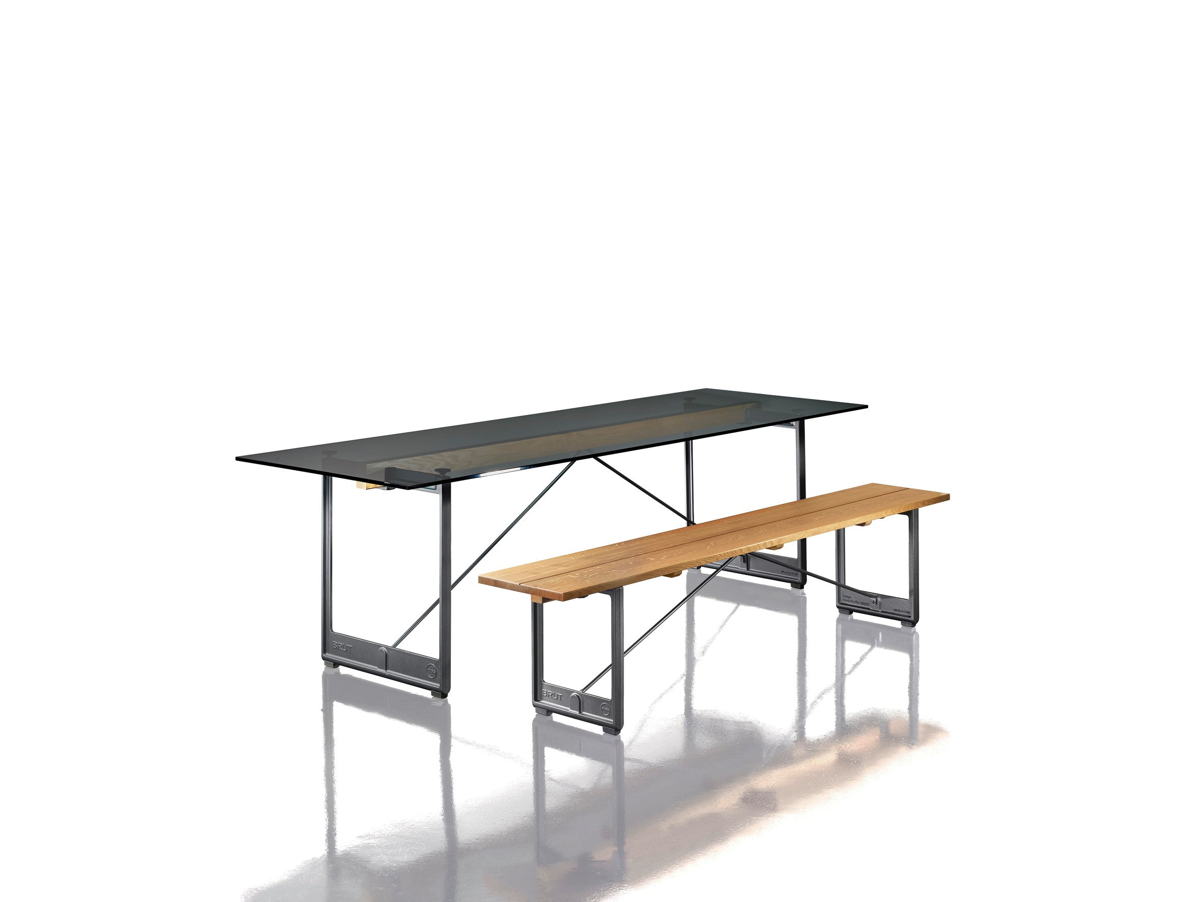 BRUT bench made of oak wood with a turquoise base