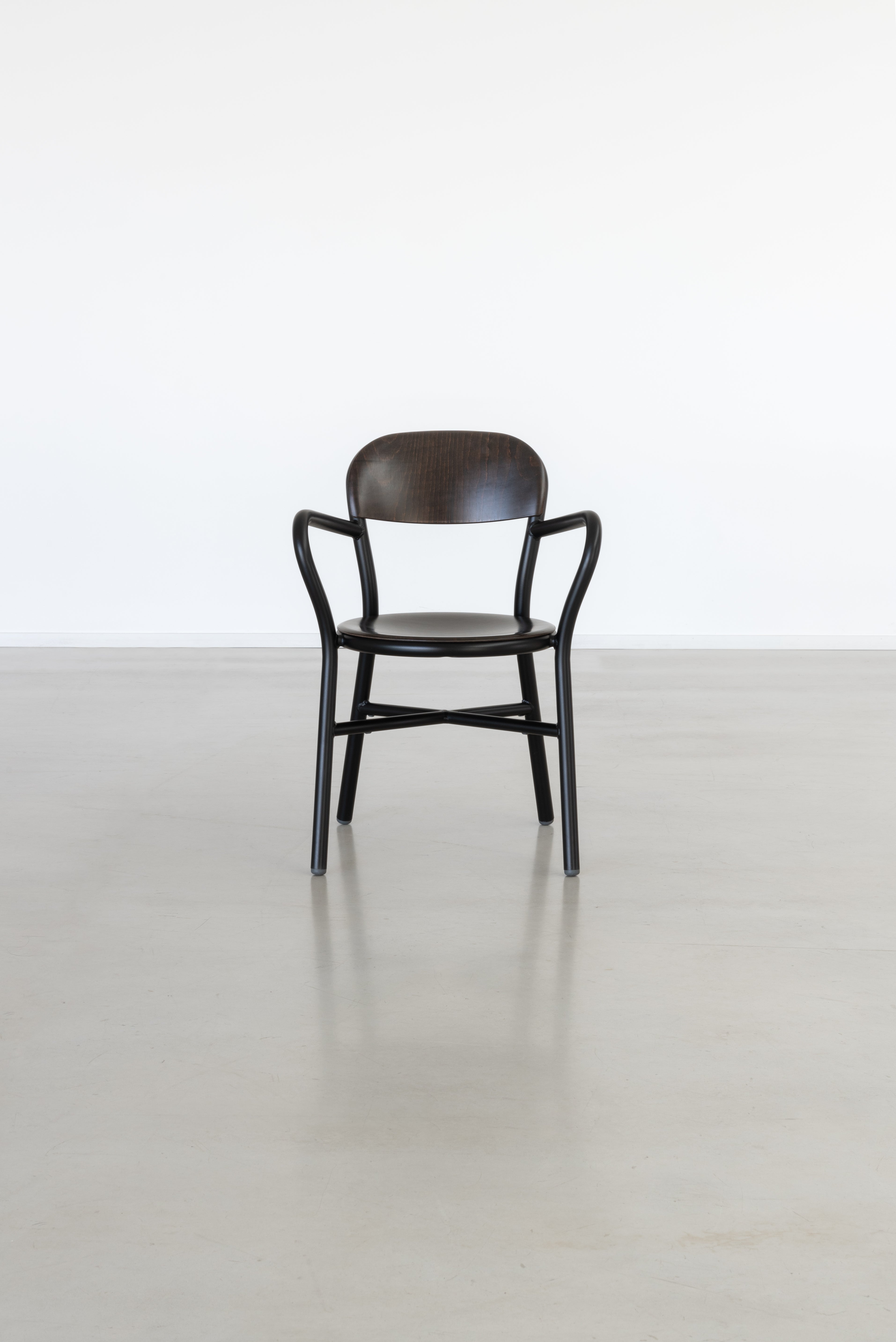 Armchair PIPE beech wood