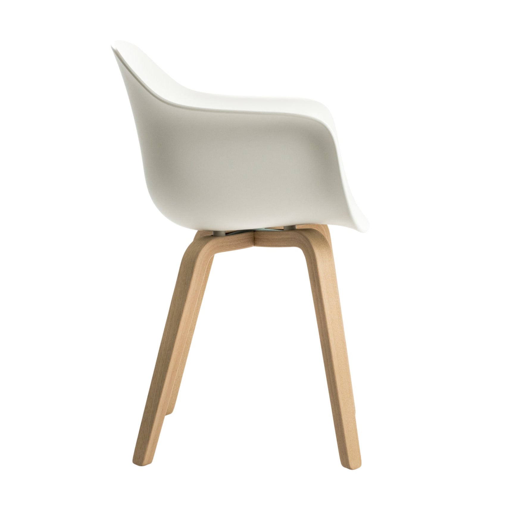 SUBSTANCE armchair in white with an ash base