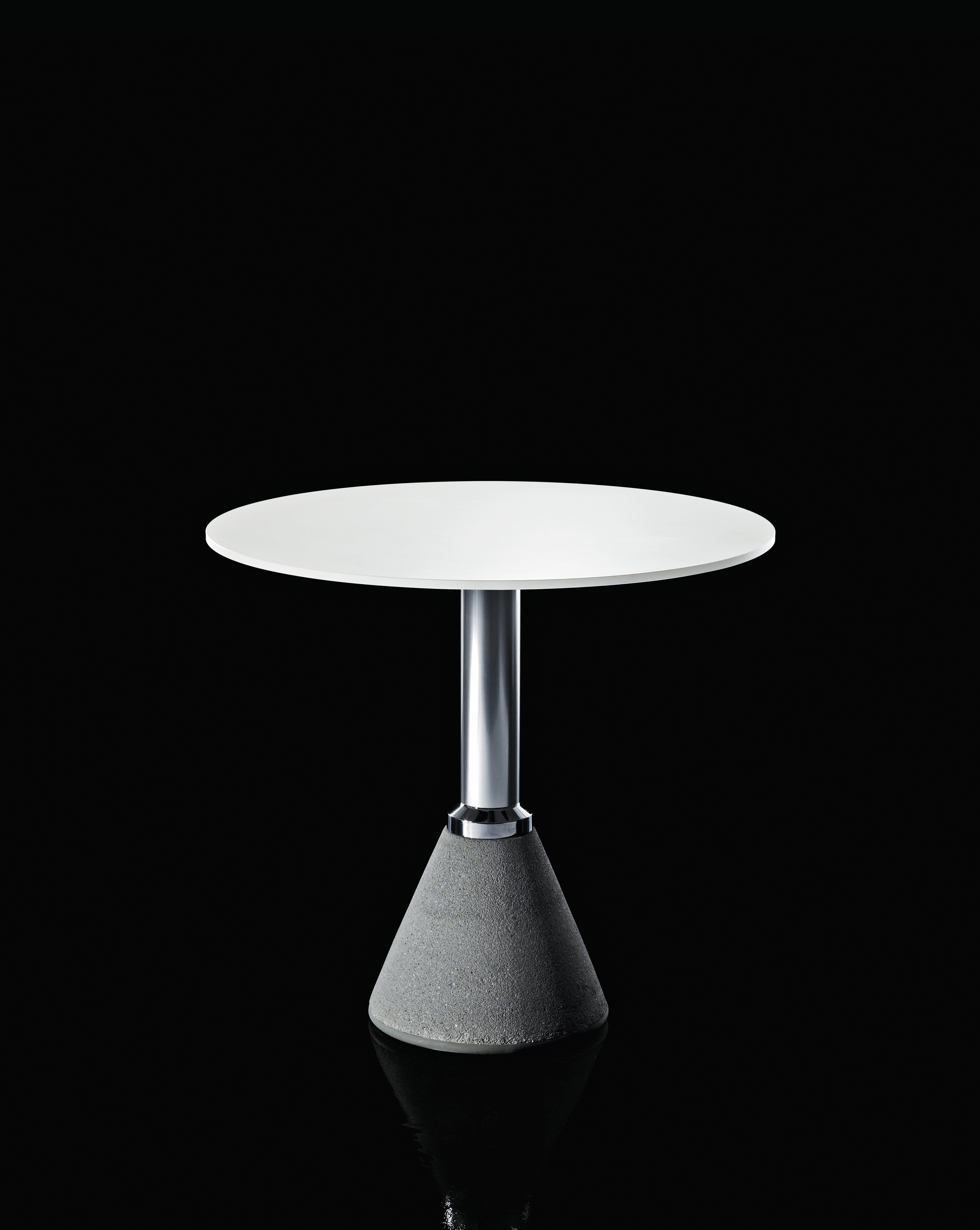 Stół okrągły zewnętrzny TABLE_ONE BISTROT biały z jasną betonową podstawą