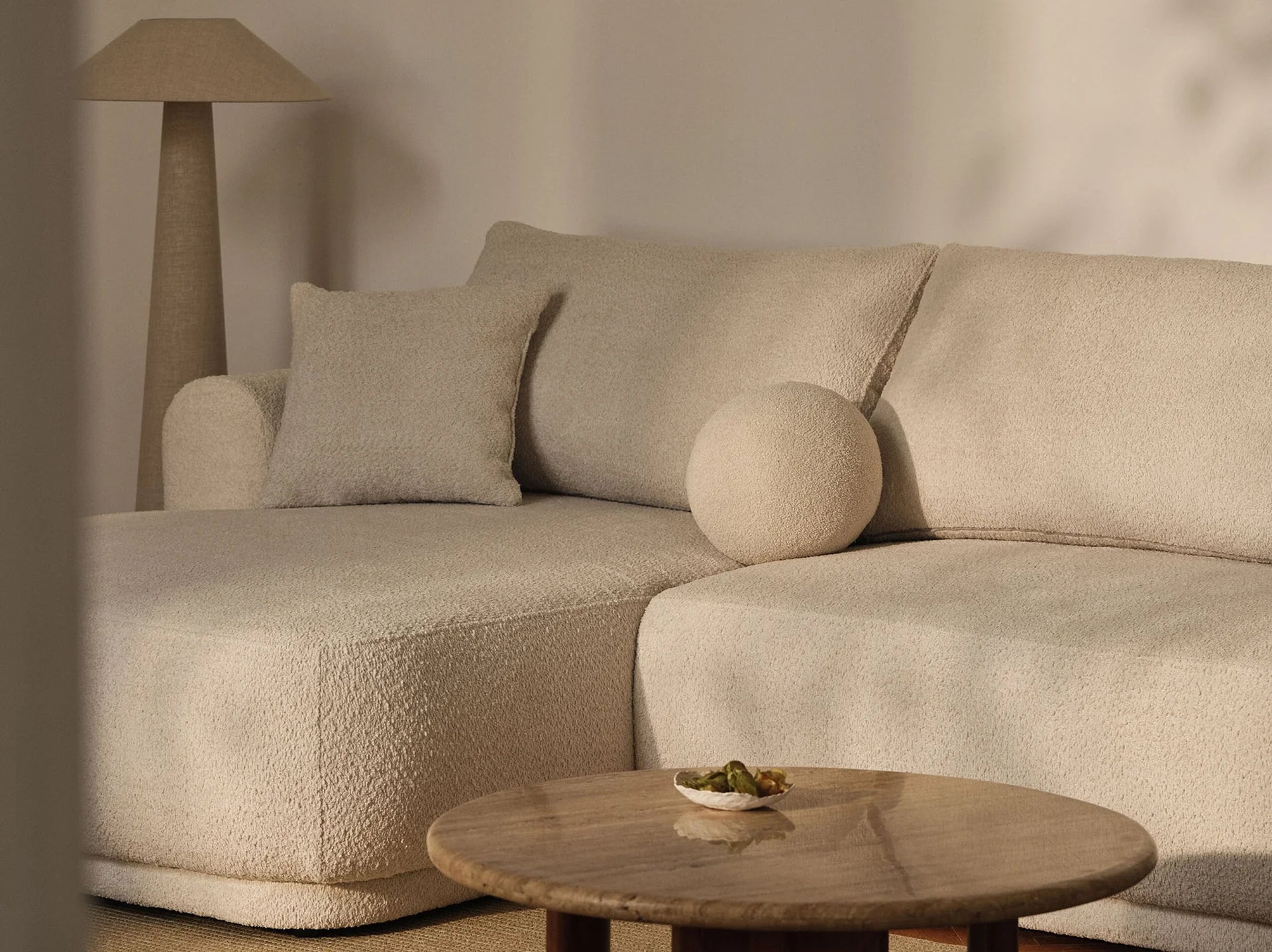 Right -sided velvet corner with sleeping function Ella light beige