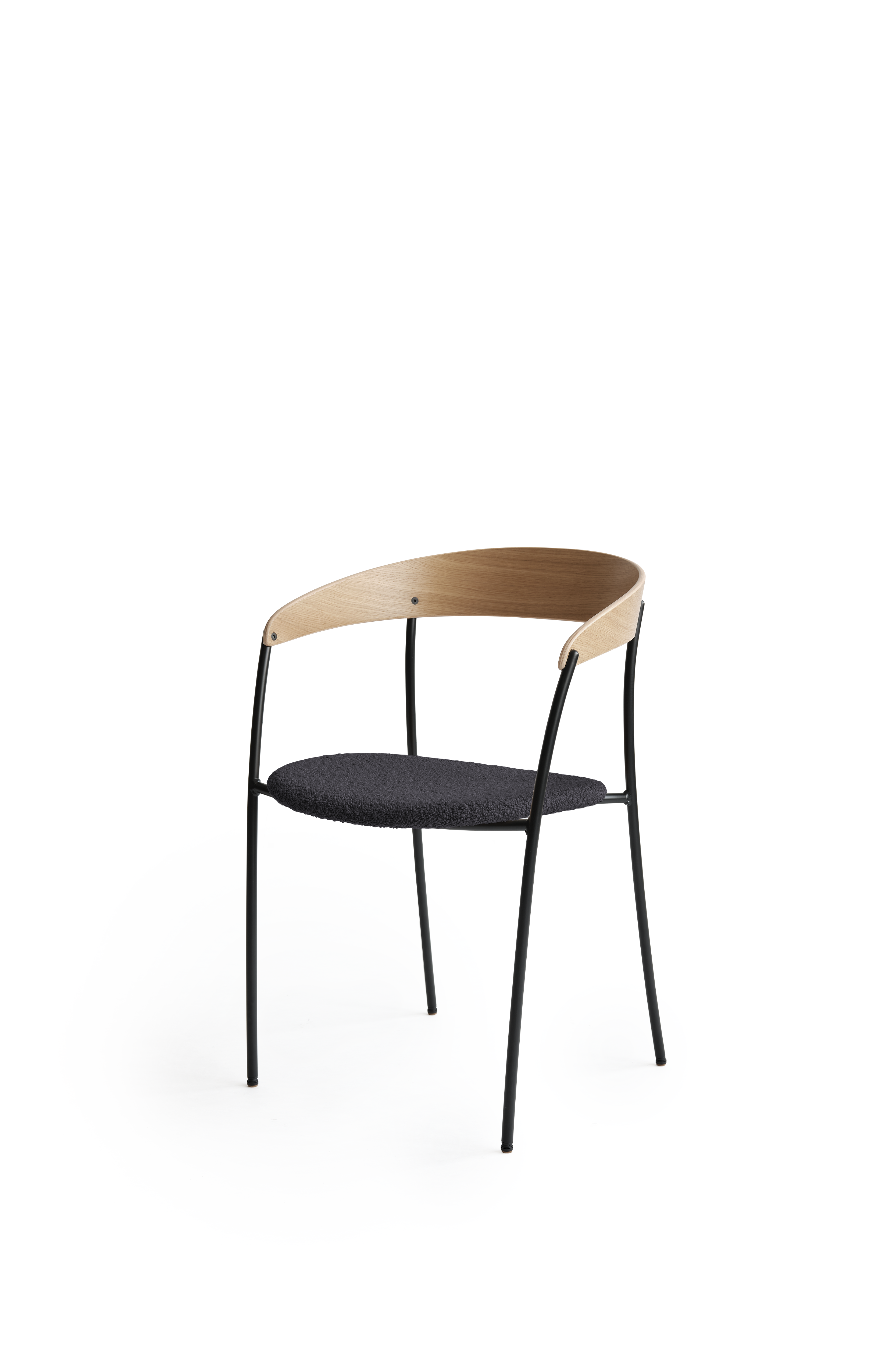 A chair with MISSING AREPHOUSTERS UPHOLSTEMED WITH Oak Veneer