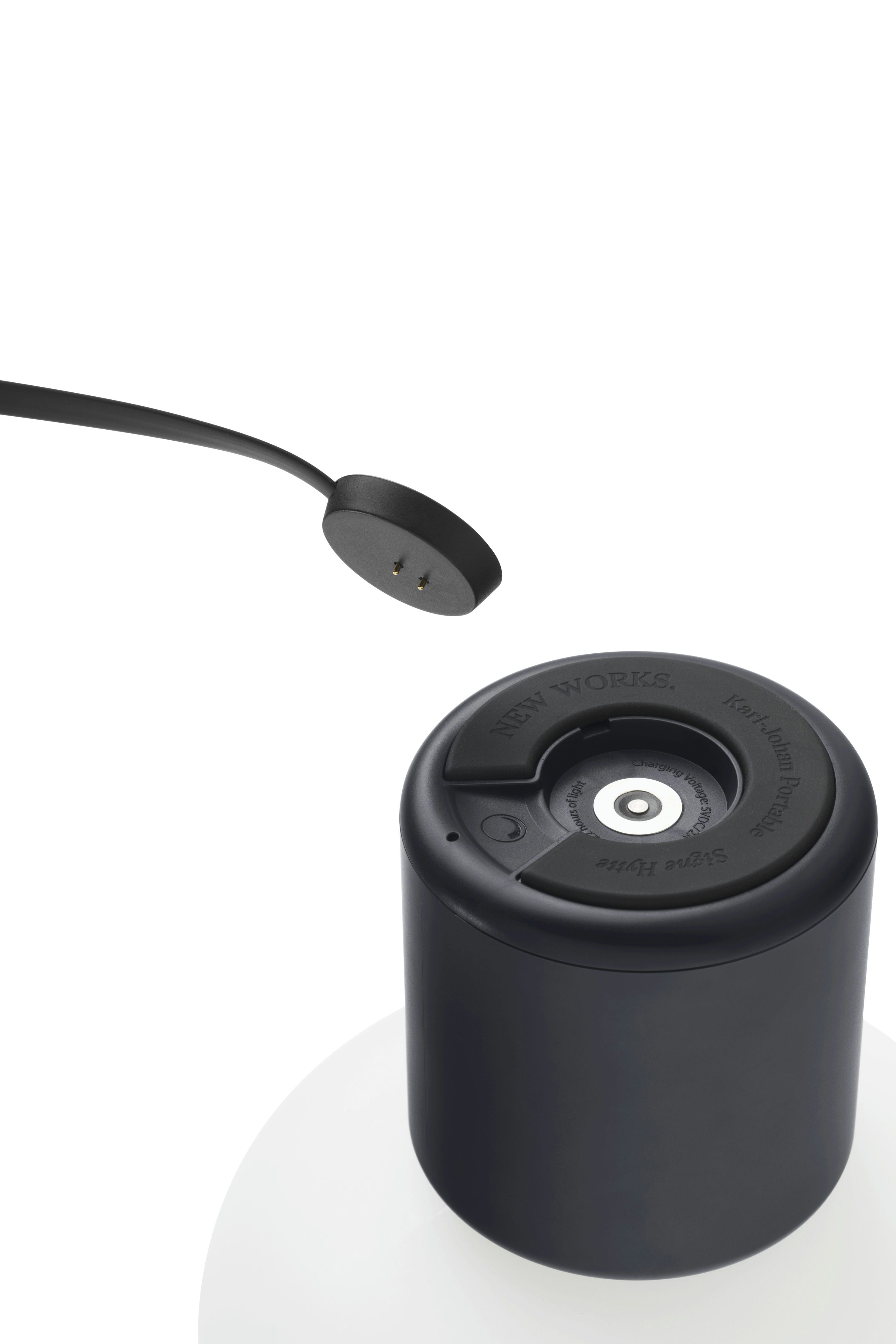 KARL-JOHAN Black portable lamp