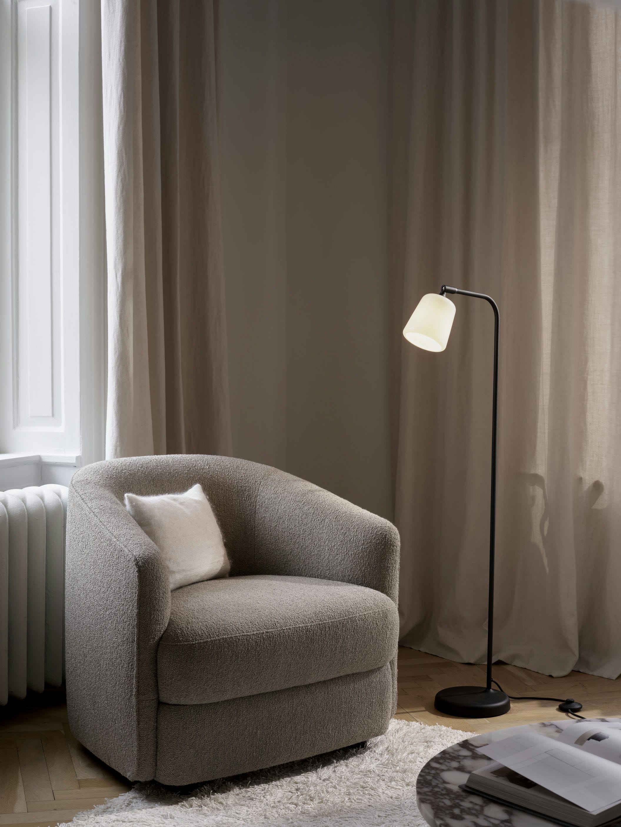 Stehlampe zum Lesen MATERIAL weiß opalisierend