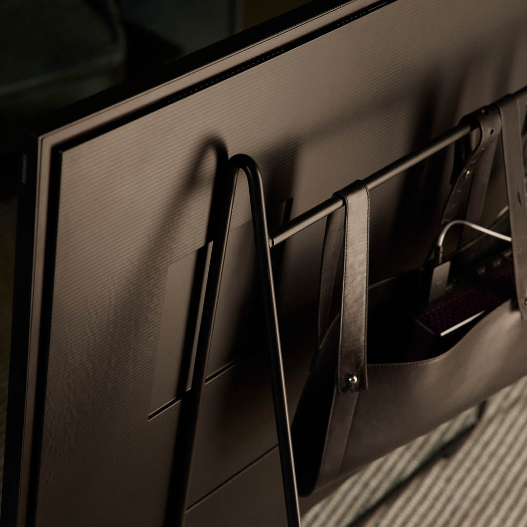 CARRY Pink TV Stand