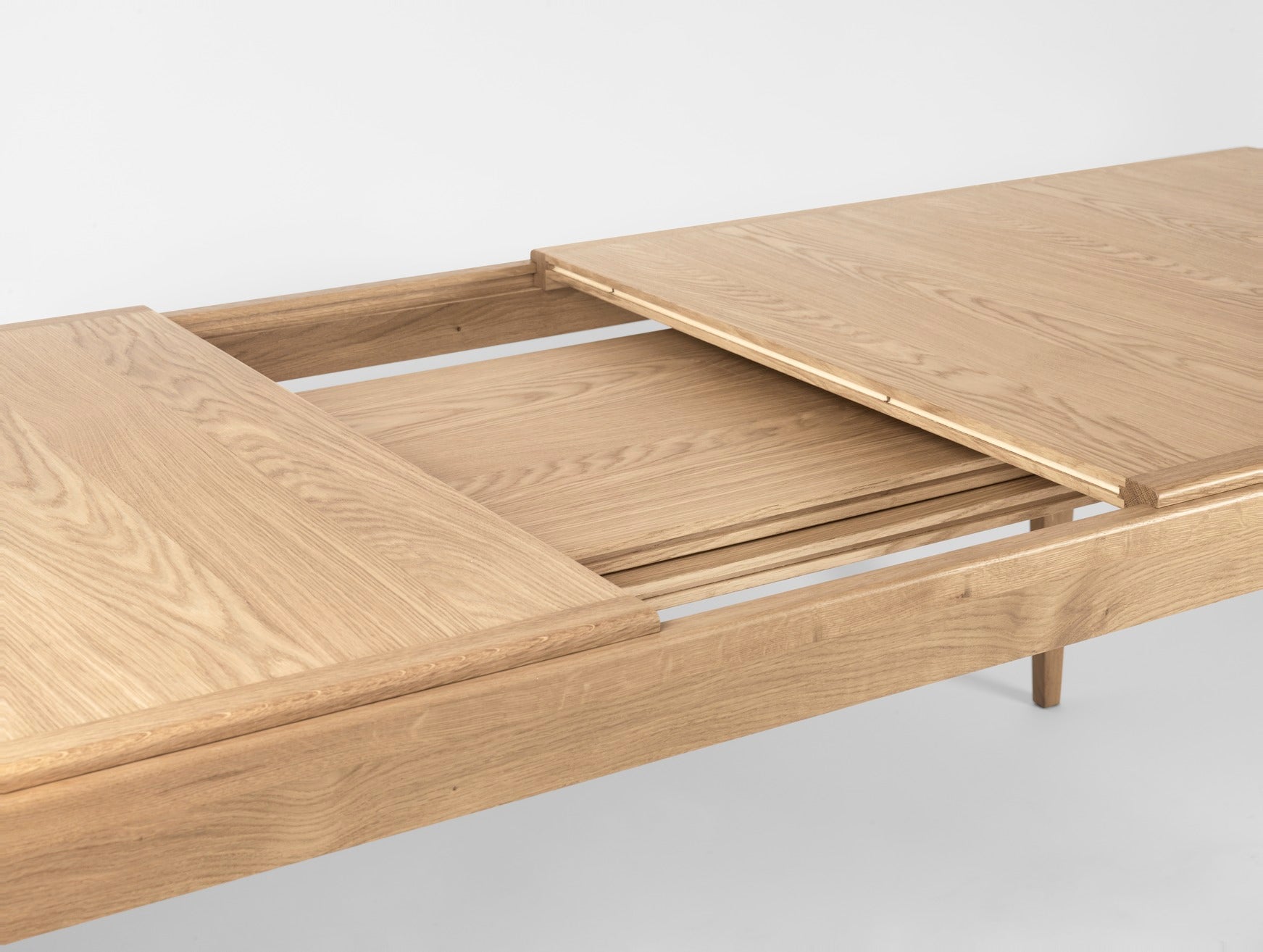 Ausziehbarer Tisch S-TABLE aus Eichenholz