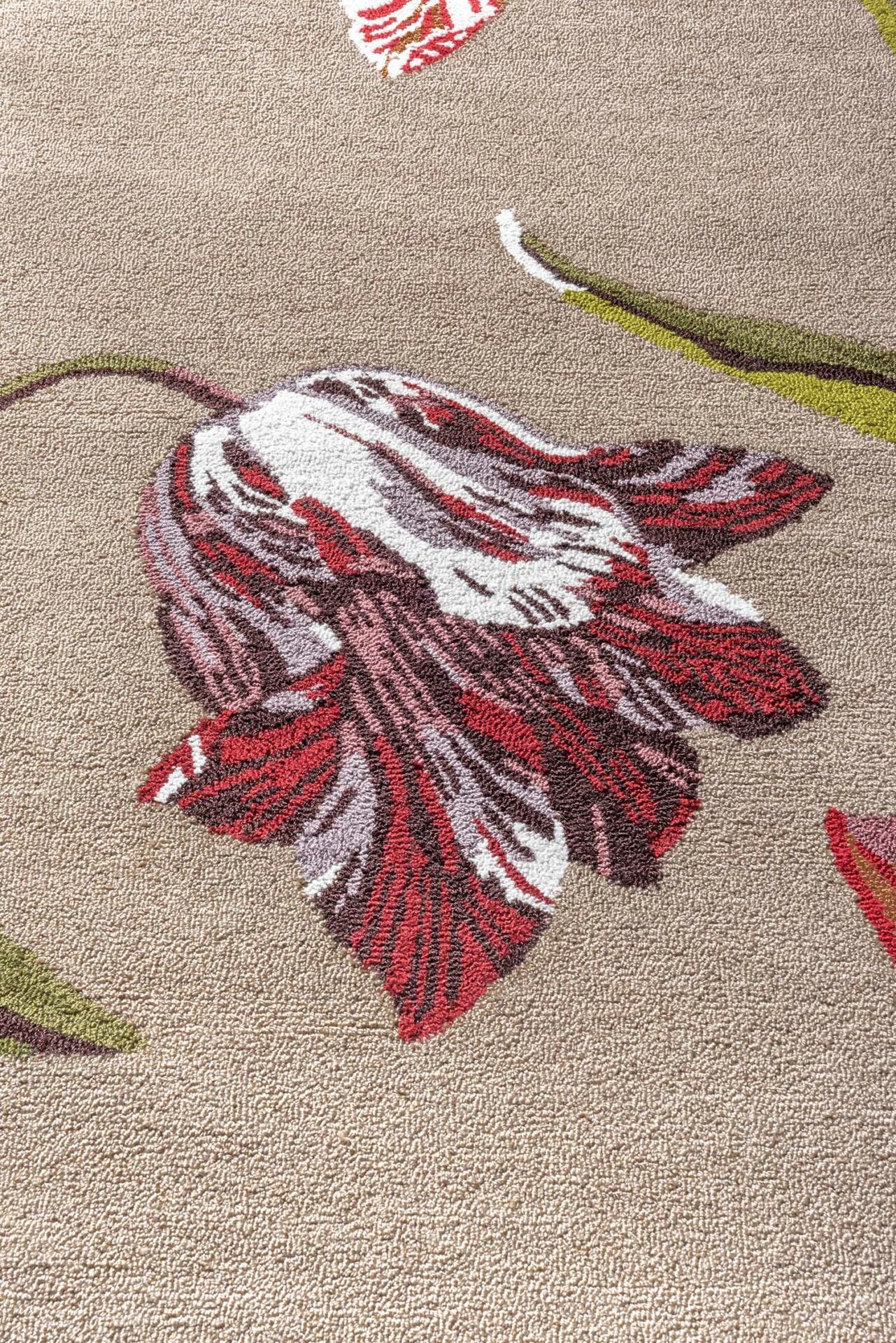 Dywan zewnętrzny BOTANICAL TULIP BURGUNDY beżowy