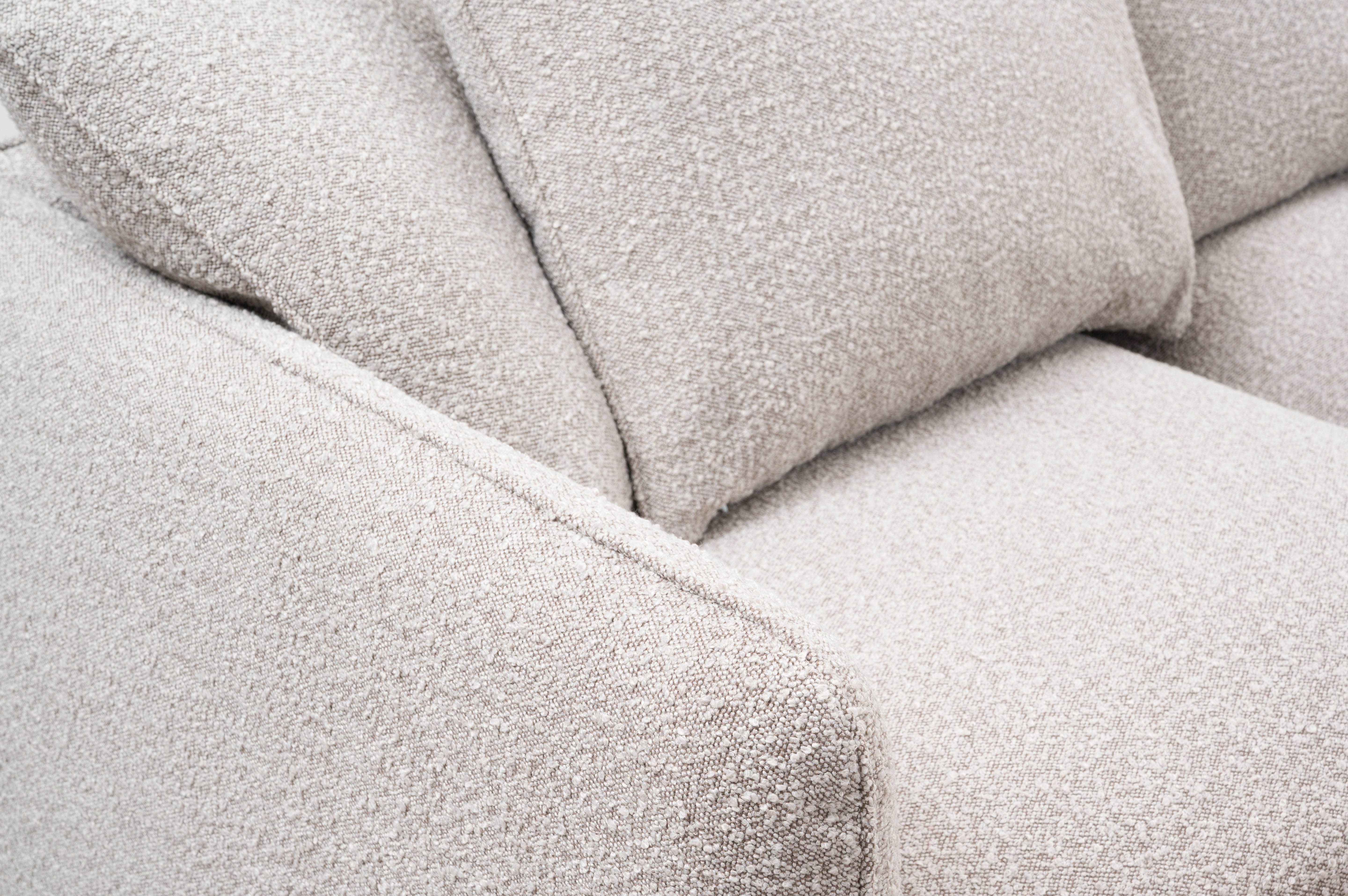 Customizable BELLA modular sofa