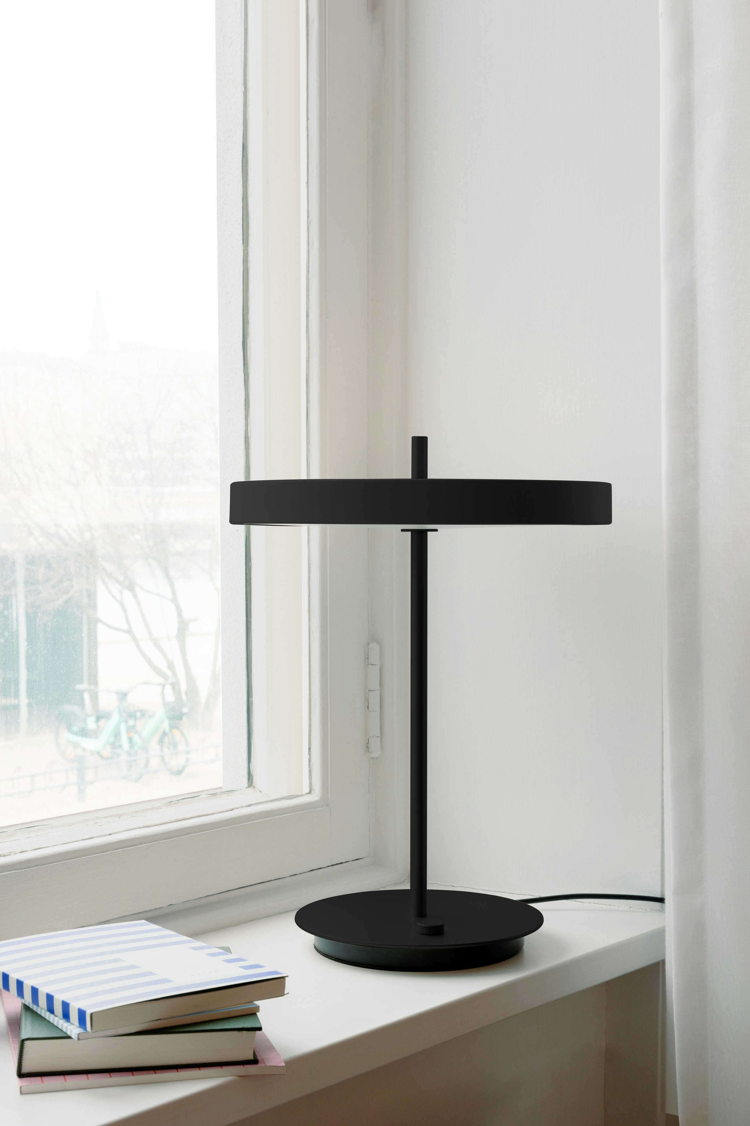 Lampa przenośna ASTERIA MOVE czarny z czarną podstawą