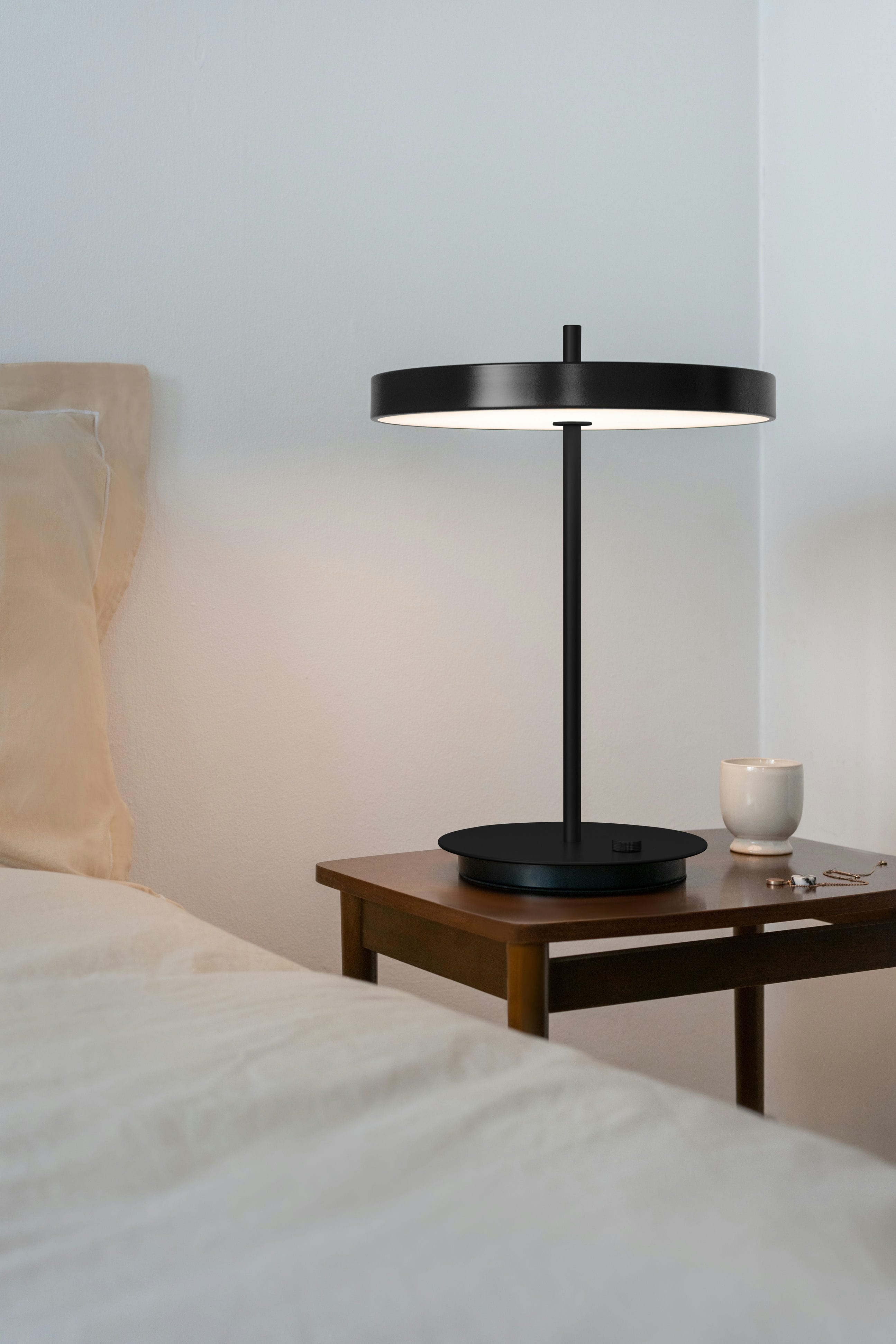 Lampa przenośna ASTERIA MOVE czarny z czarną podstawą