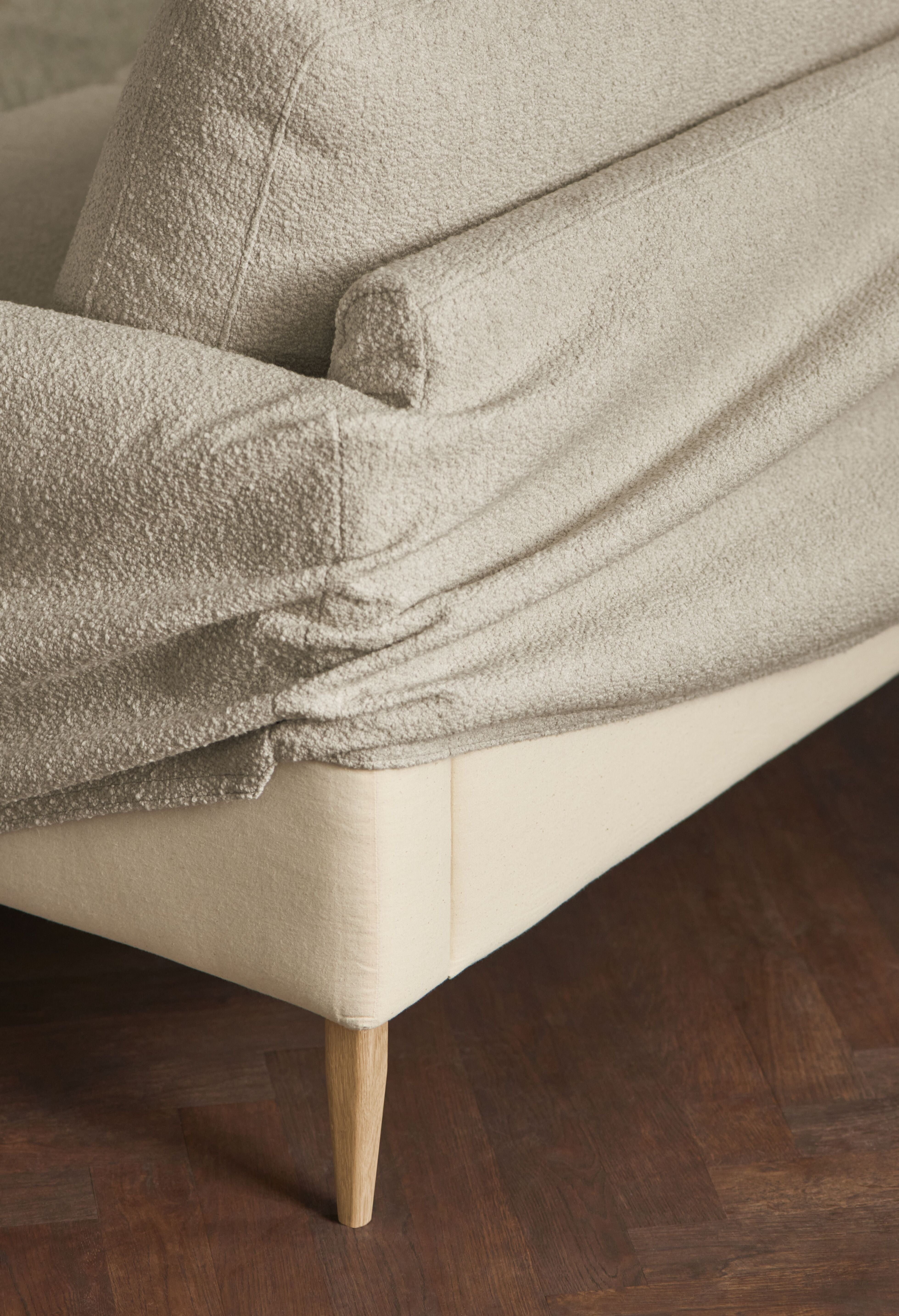 Sofa 4-osobowa VENEDA SLIM bielona podstawa