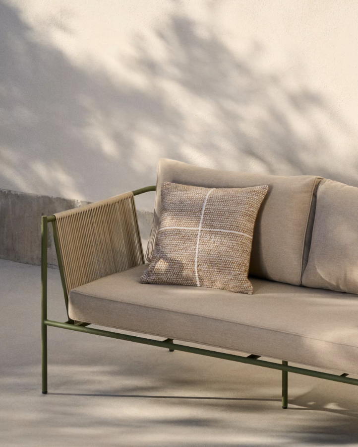 Zivia Écru outer sofa with a steel base
