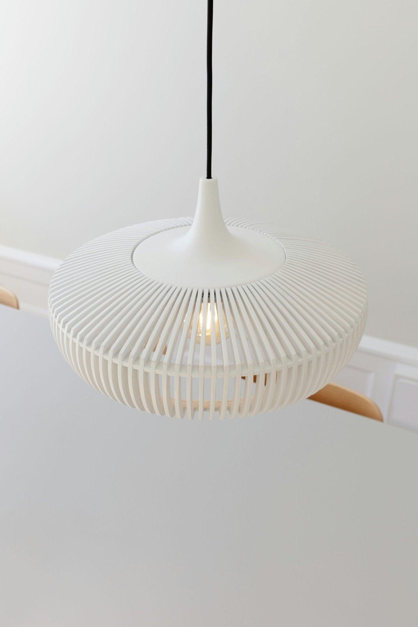 Abażur CLAVA DINE WOOD biały UMAGE Eye on Design