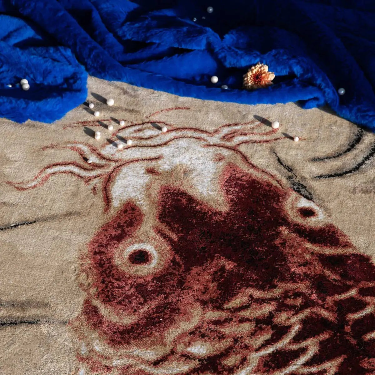 Dywan LEGEND OF KOI CARPET beżowy z brązowym