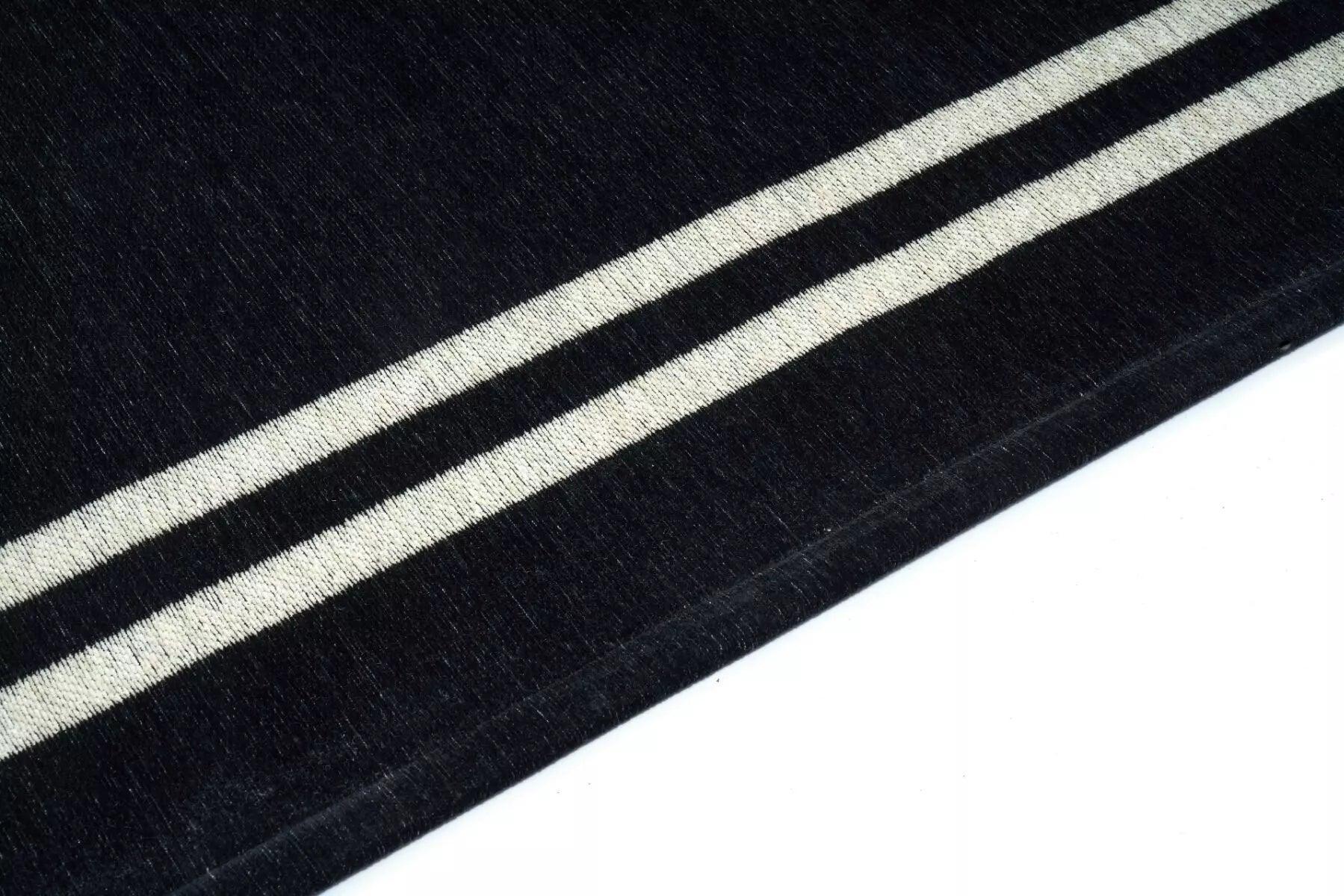 Dywan FORM czarny Carpet Decor Eye on Design