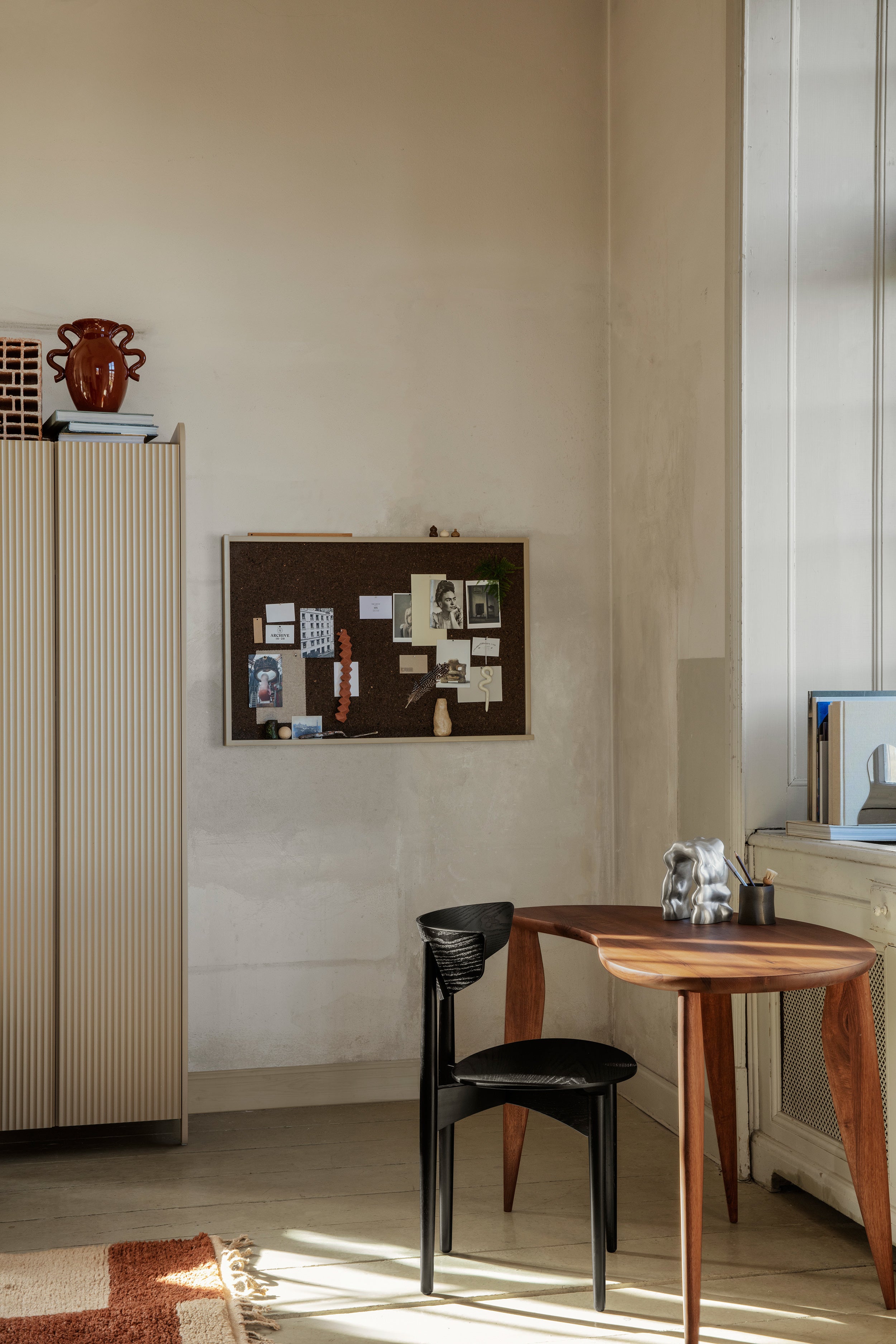 Szafa 2-drzwiowa SILL CUPBOARD TALL beżowy