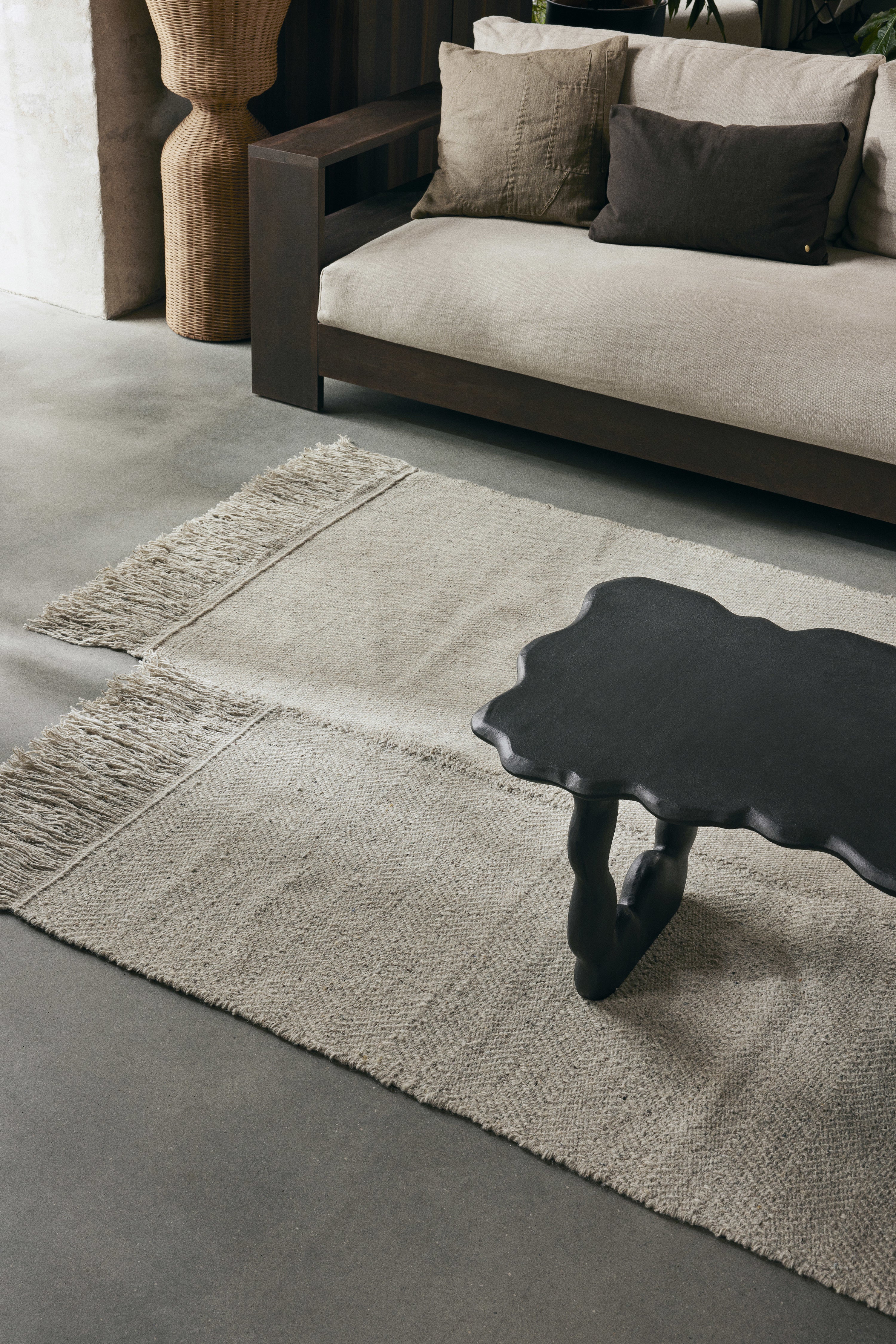 ALTER rug in gray-beige wool