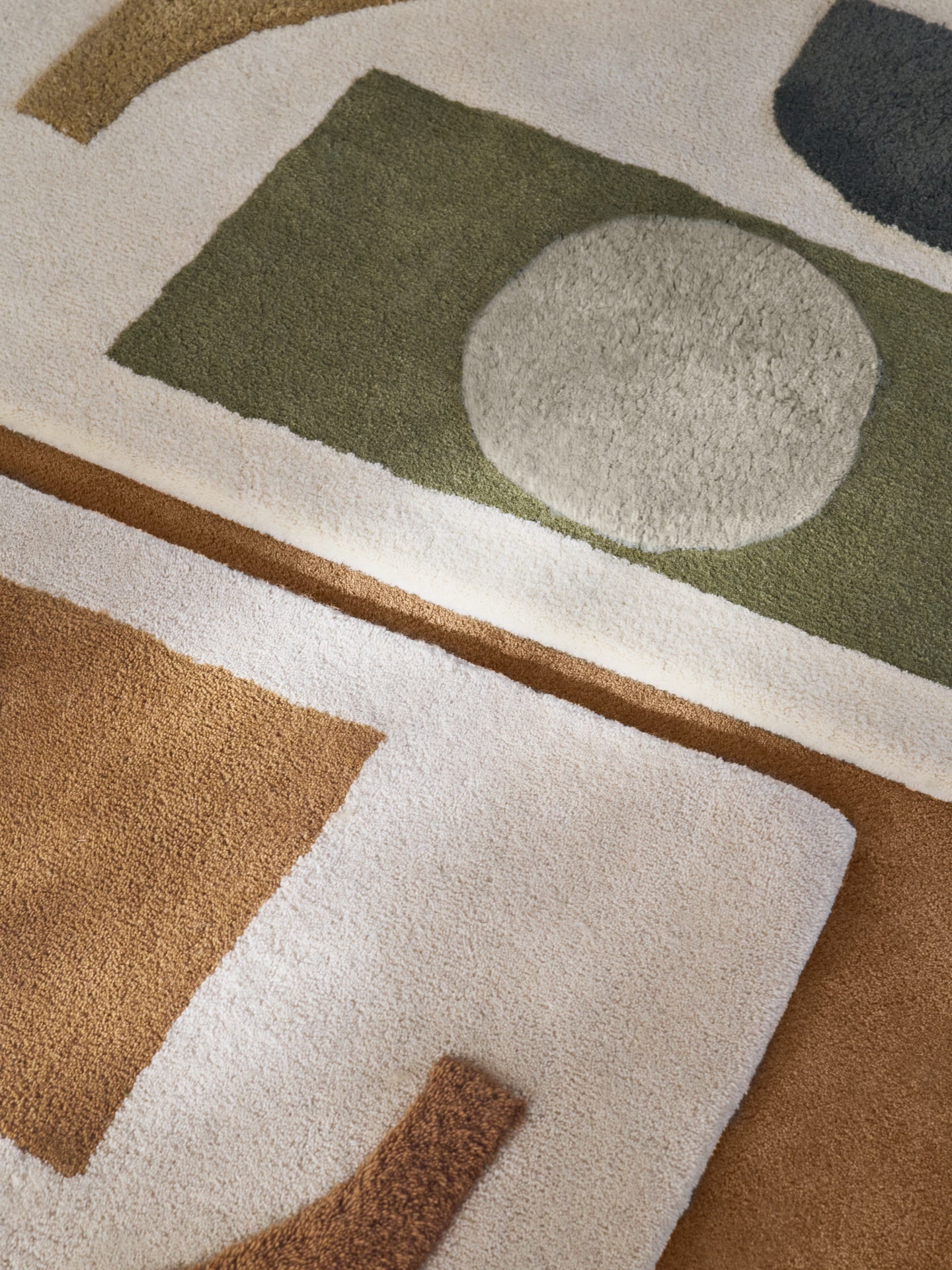 BLOCO Teppich grün mit beige