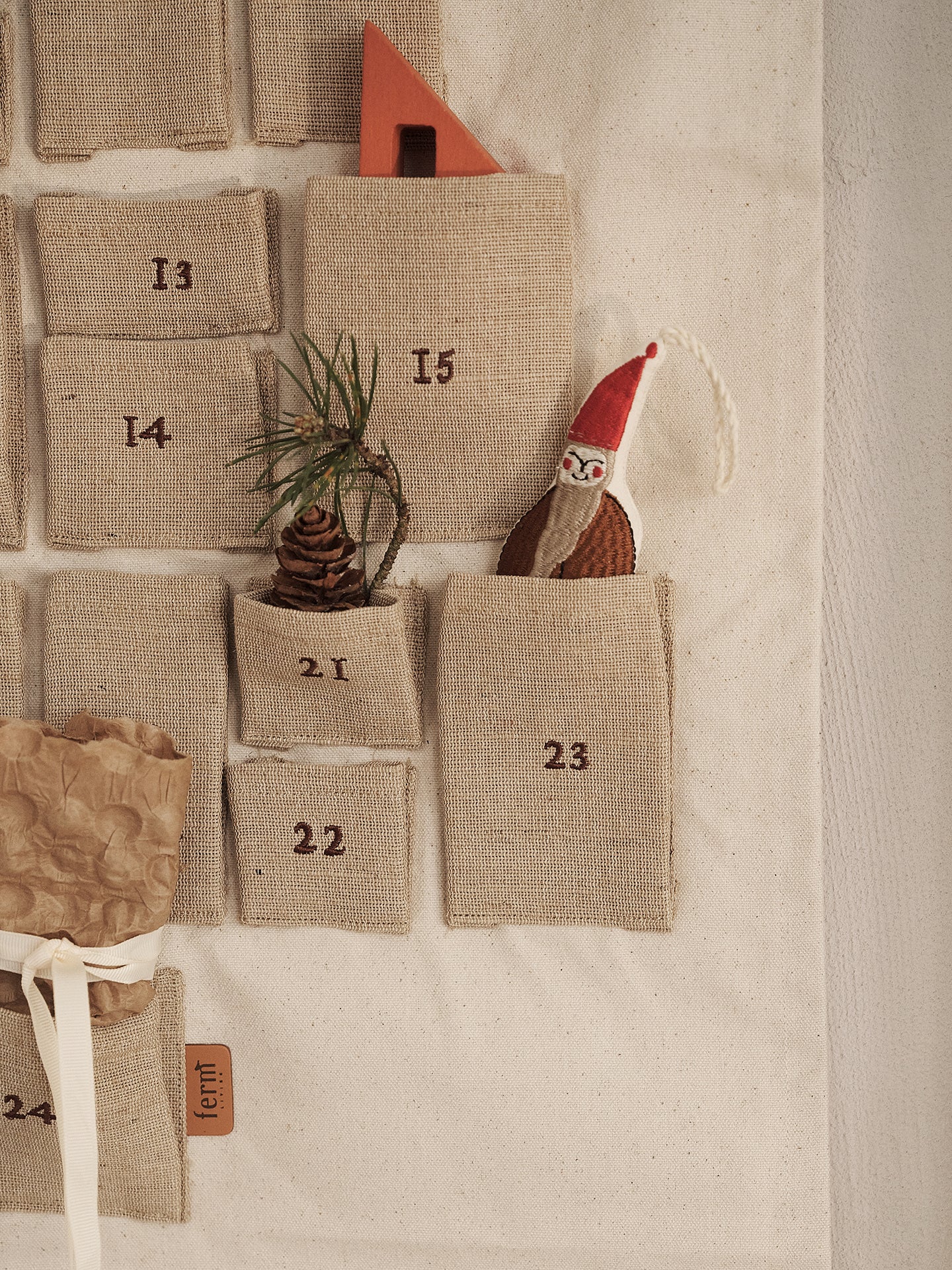Kalendarz adwentowy PINE CHRISTMAS CALENDAR beżowy