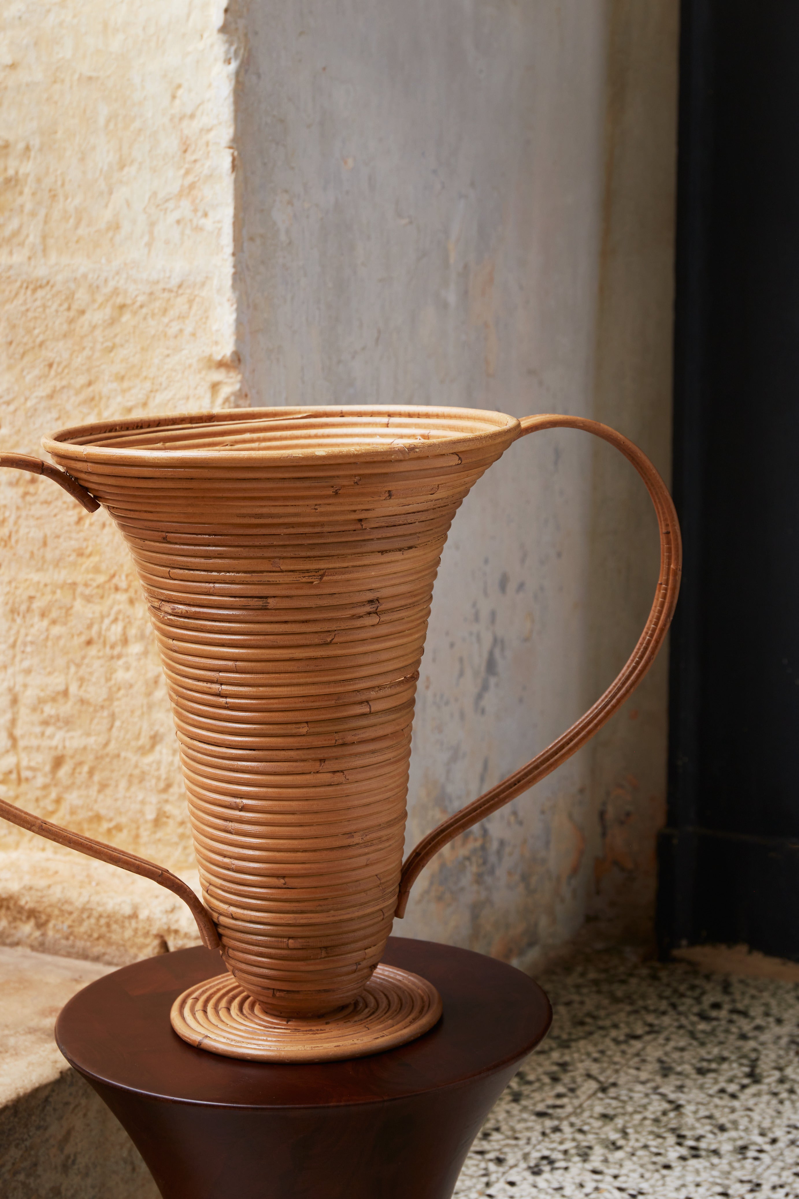 Wazon AMPHORA ciemnobrązowy rattan