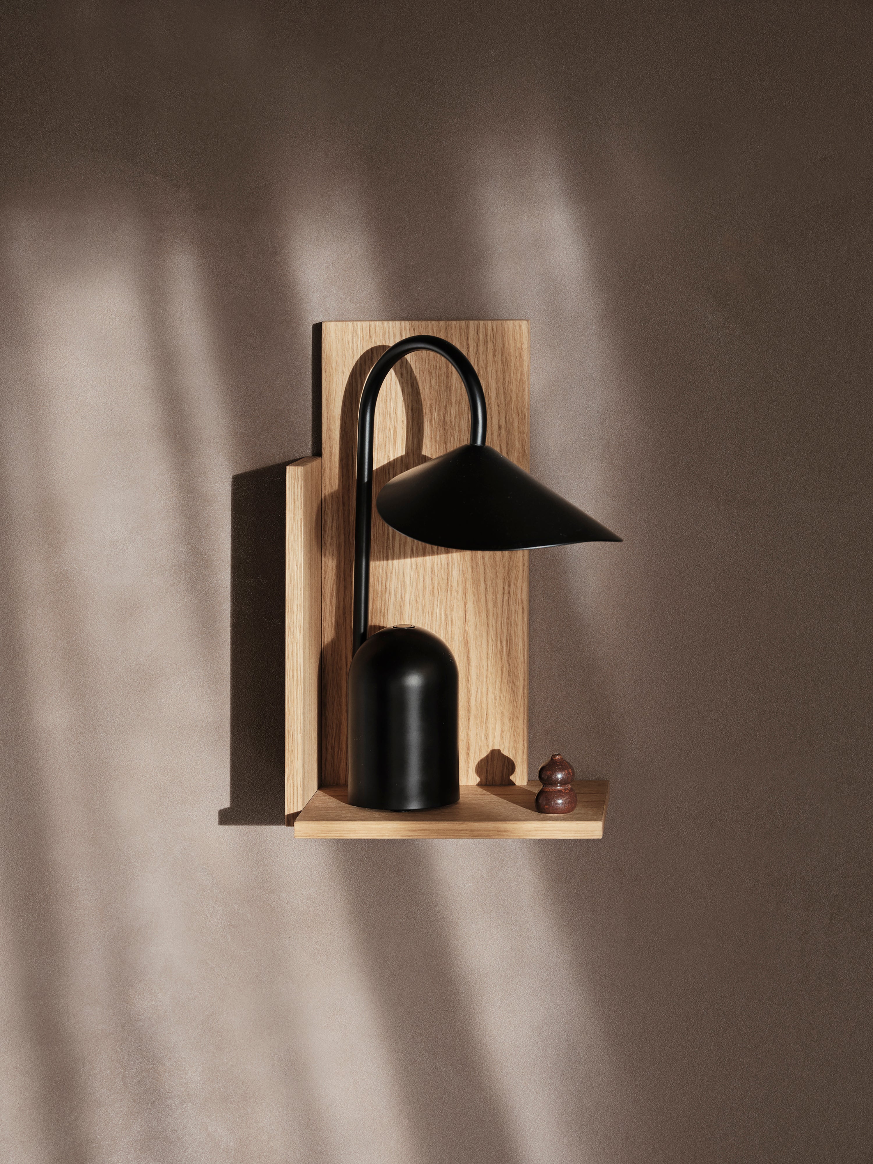 Lampa przenośna ARUM czarny