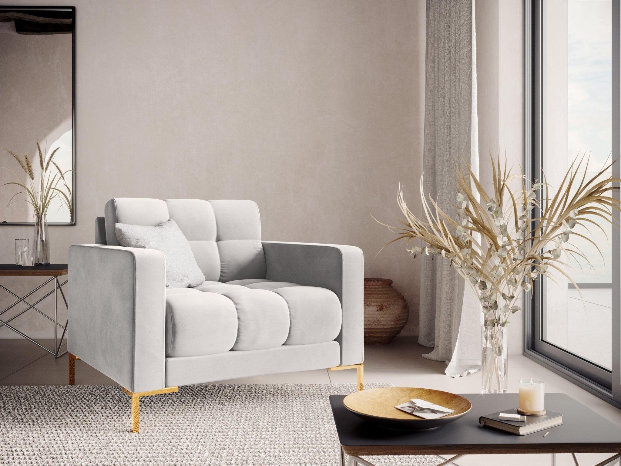 Fotel aksamitny BALI srebrny ze złotą podstawą Cosmopolitan Design Eye on Design