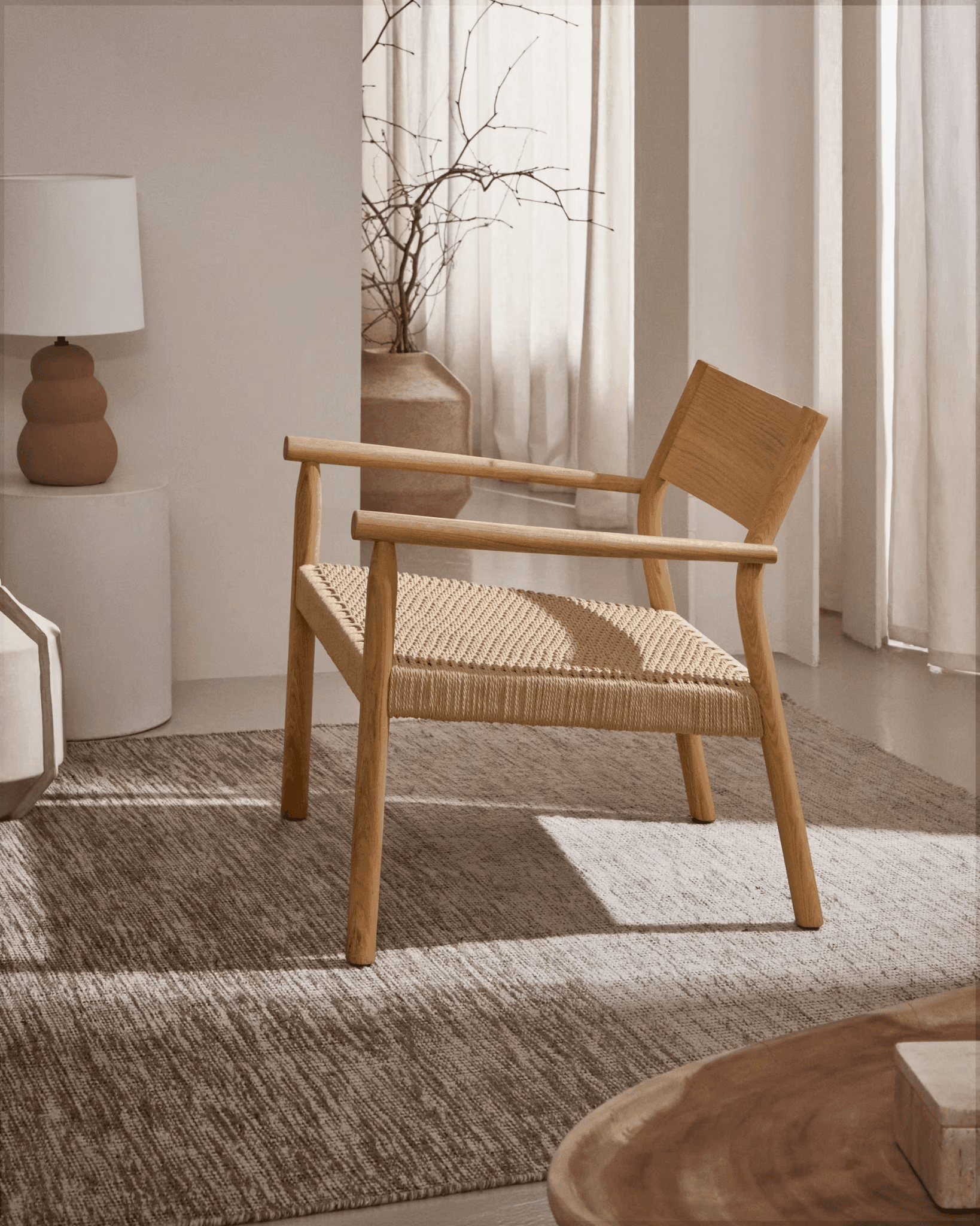 Fotel YALIA lite drewno dębowe La Forma Eye on Design