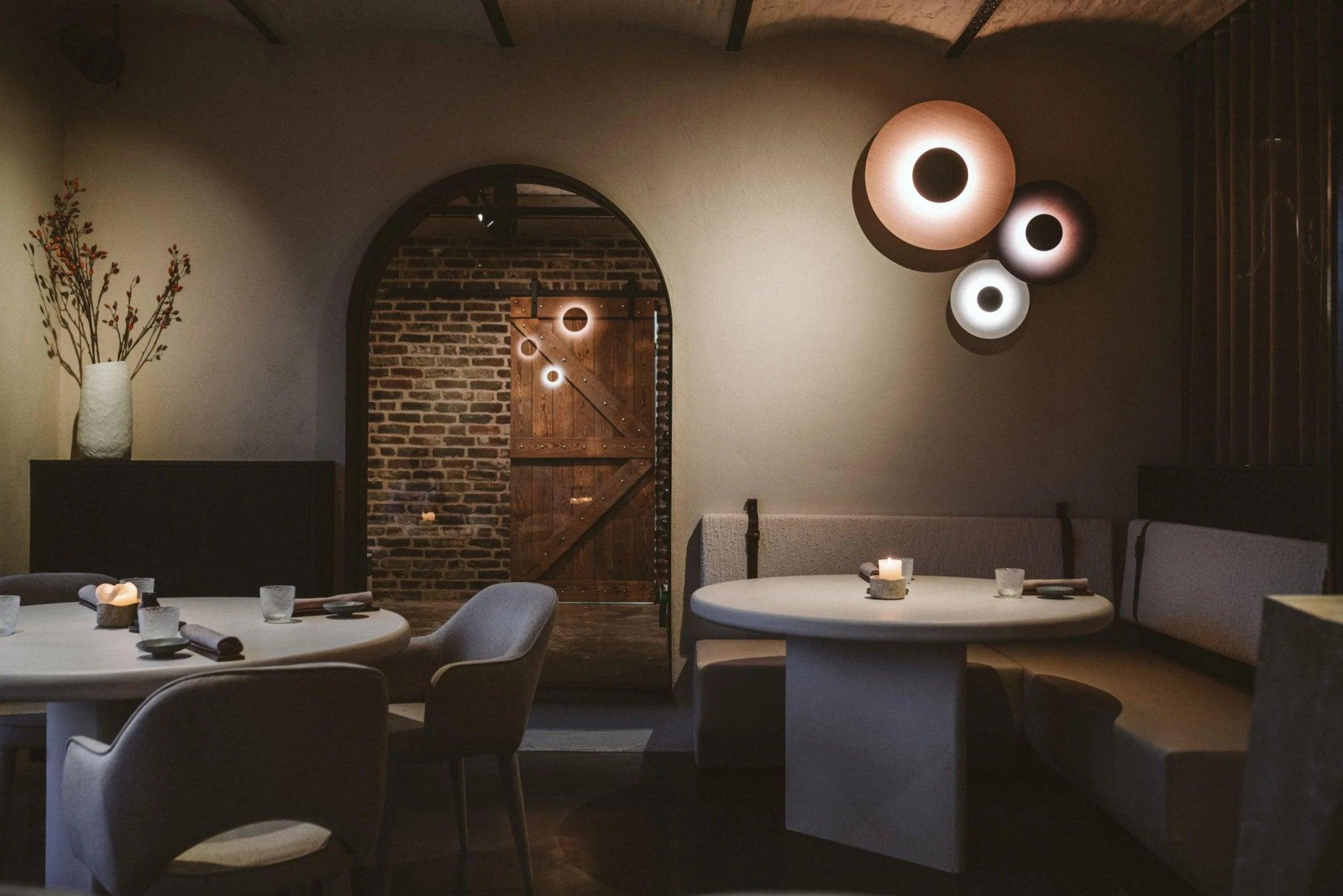 Kinkiet GINGER biały z czarnym Marset Eye on Design