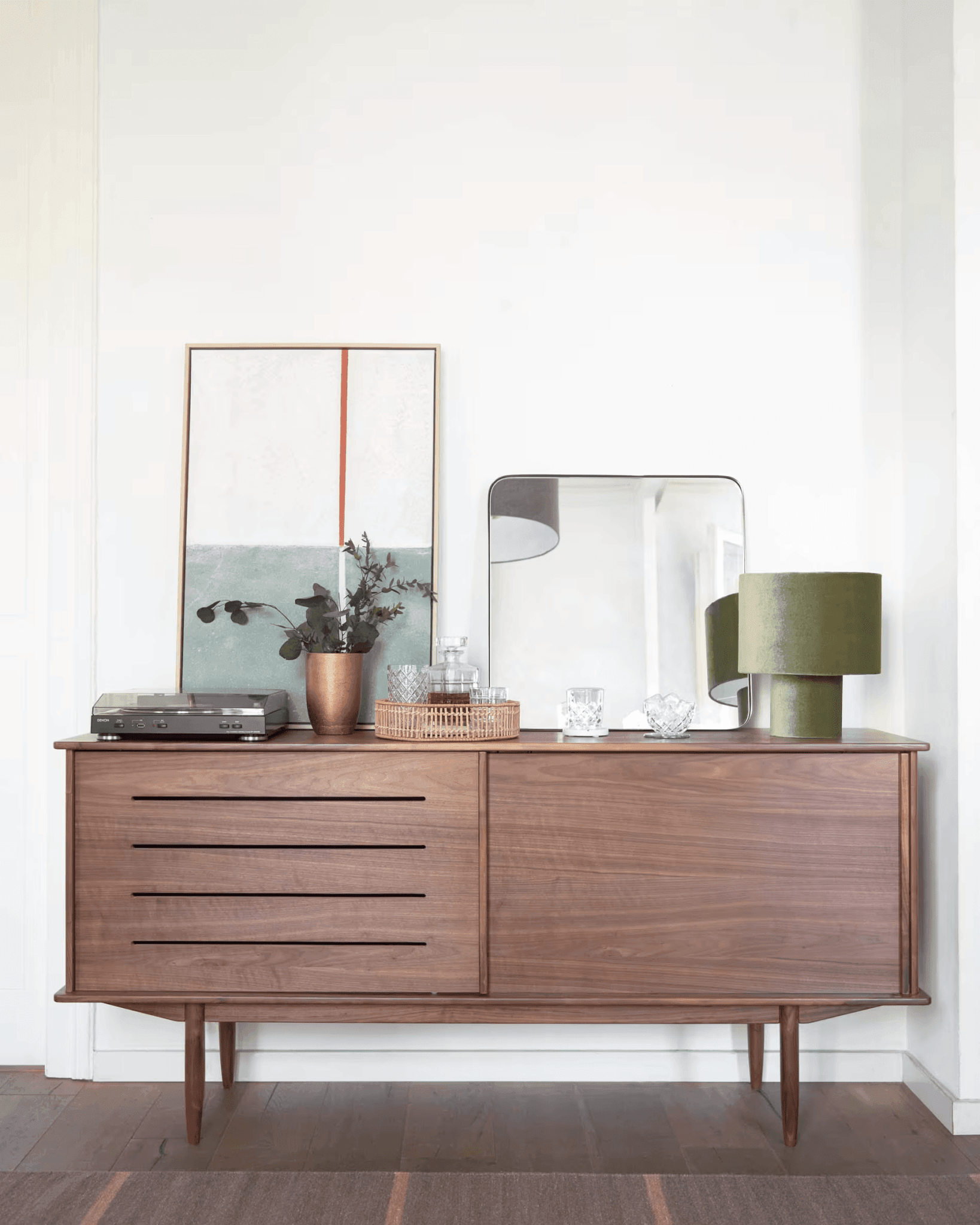 Komoda CAROLIN fornir orzechowy La Forma Eye on Design