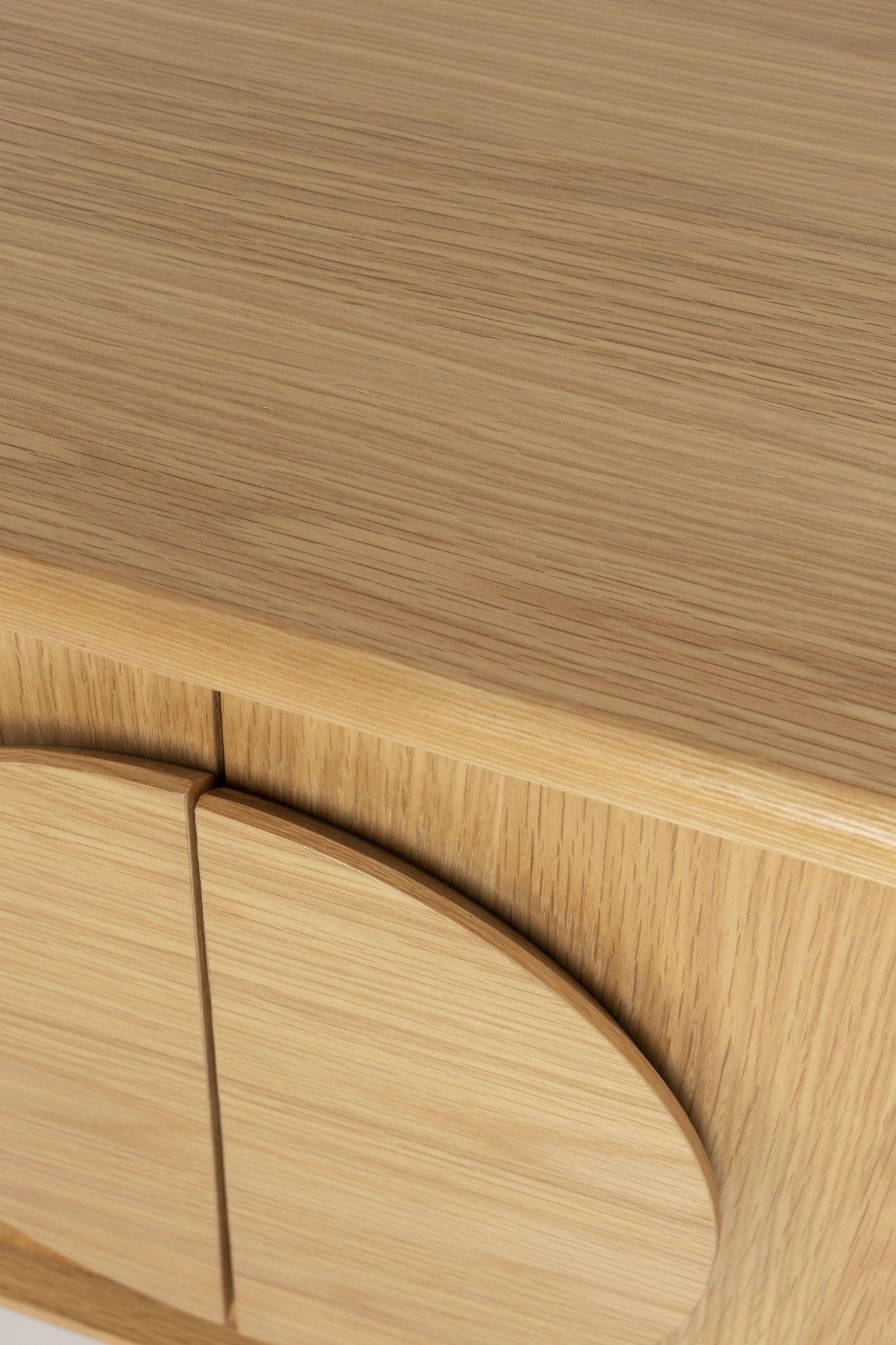 Komoda GROOVE drewno dębowe Zuiver Eye on Design