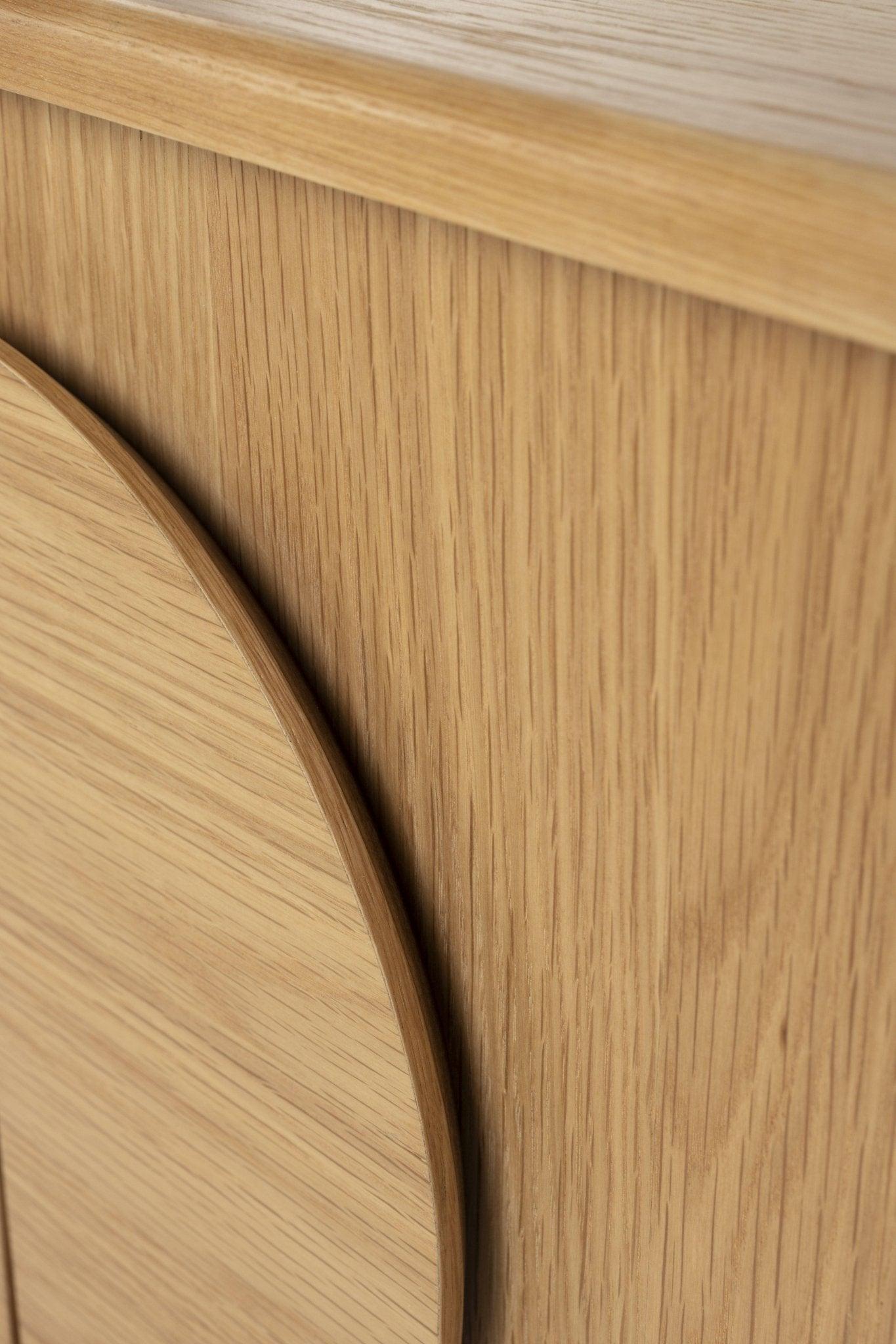 Komoda GROOVE drewno dębowe Zuiver Eye on Design