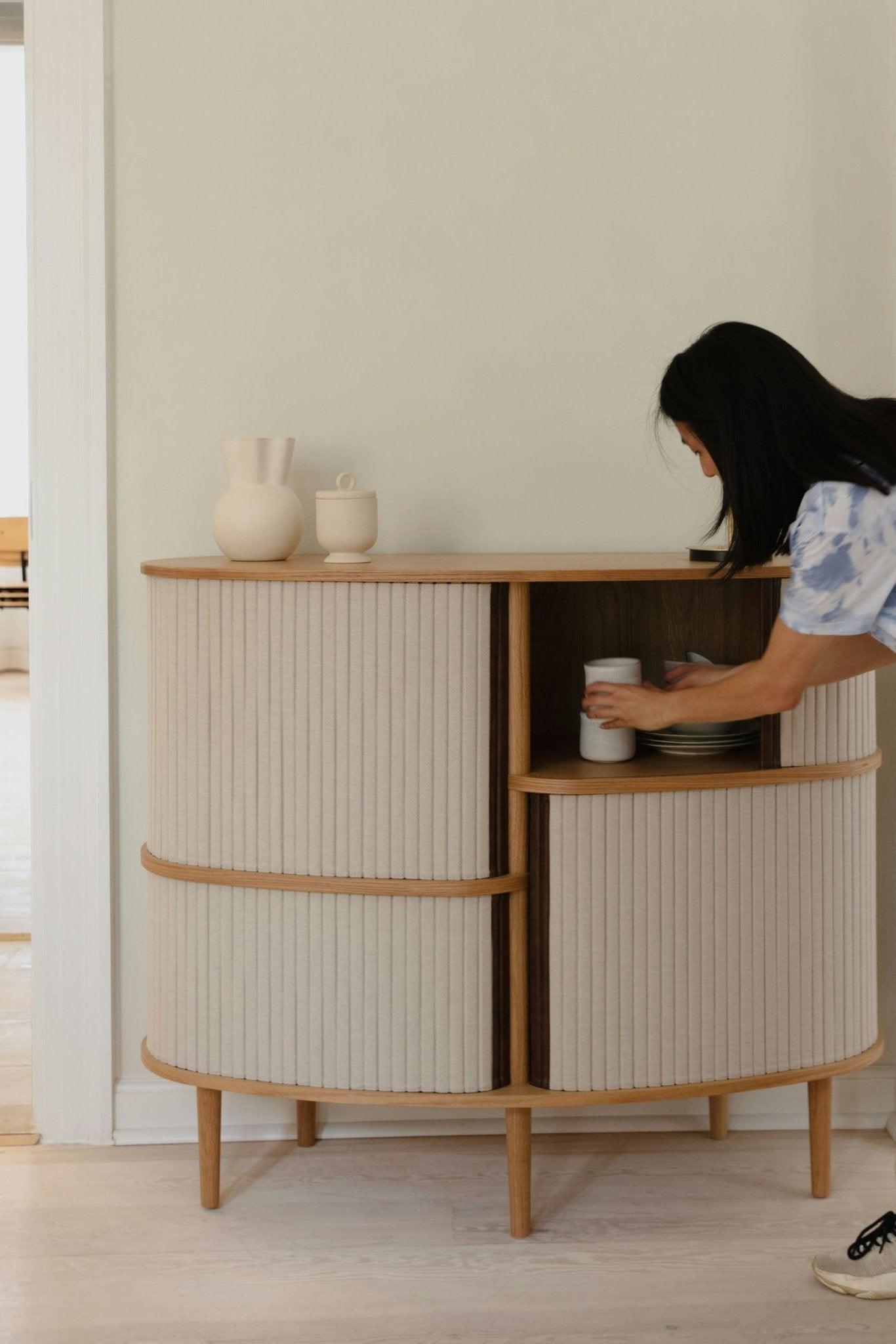 Kredens AUDACIOUS beżowy z dębem UMAGE Eye on Design