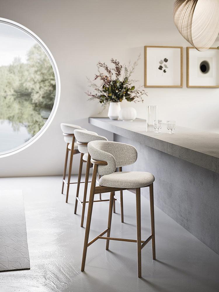 Krzesło barowe OLEANDRO boucle taupe z metalową podstawą Calligaris Eye on Design