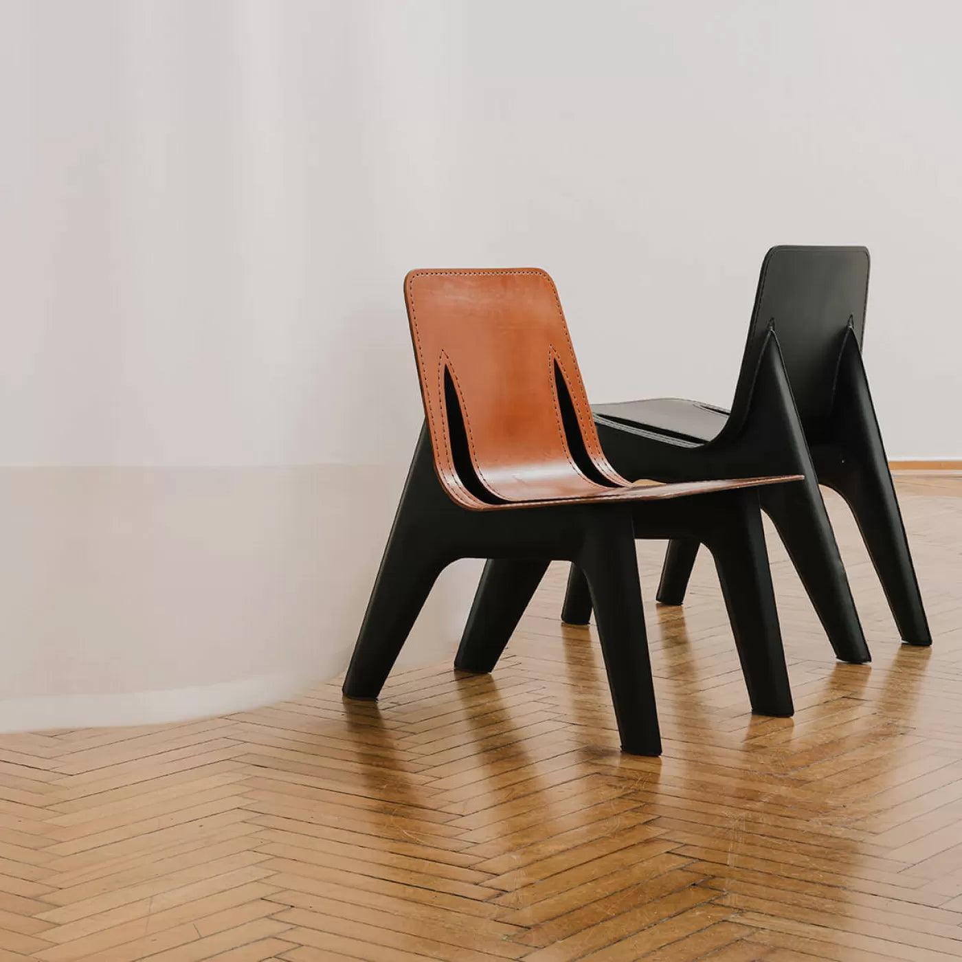 Krzesło J-CHAIR beżowym mat z czarnym wykończeniem Zieta Studio Eye on Design