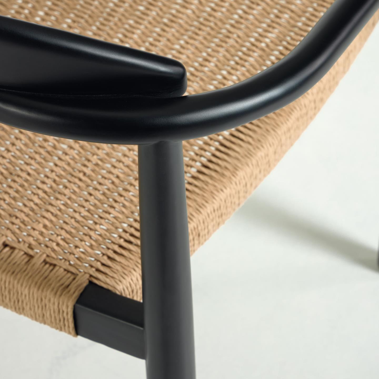 Krzesło NINA czarne drewno akacjowe z beżową liną La Forma Eye on Design