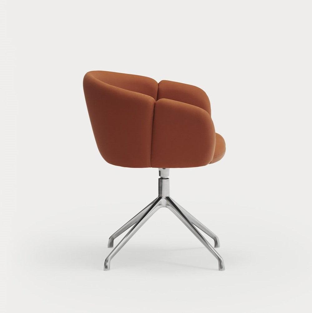 Krzesło obrotowe z podłokietnikami ADD ekoskóra terracotta z chromowaną podstawą Teulat Eye on Design