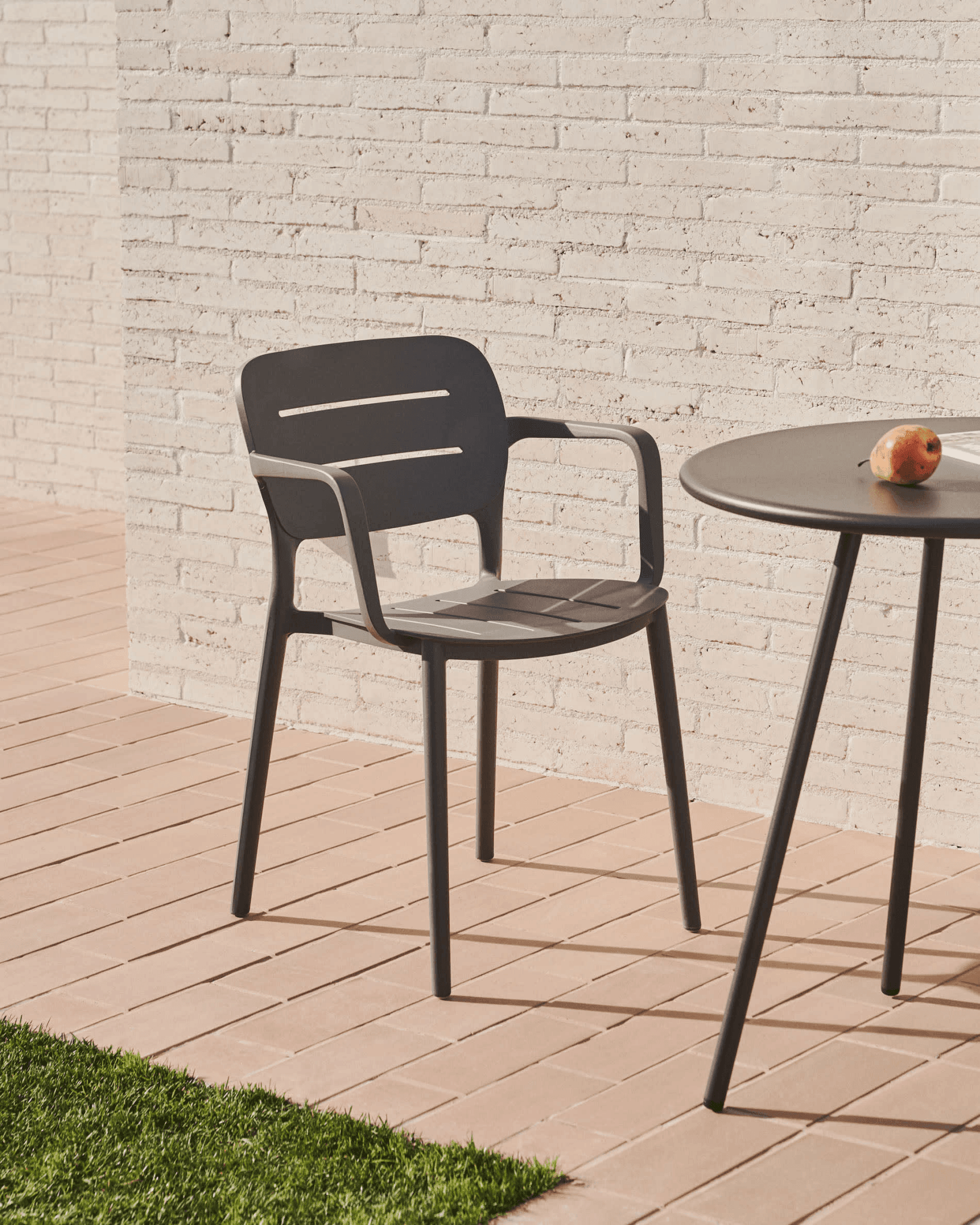 Krzesło ogrodowe MORELLA szary La Forma Eye on Design
