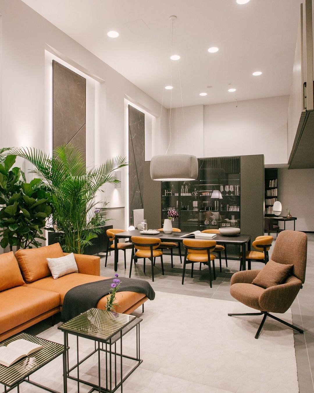 Krzesło OLEANDRO ciemnobeżowa ekoskóra z drewnianą podstawą Calligaris Eye on Design