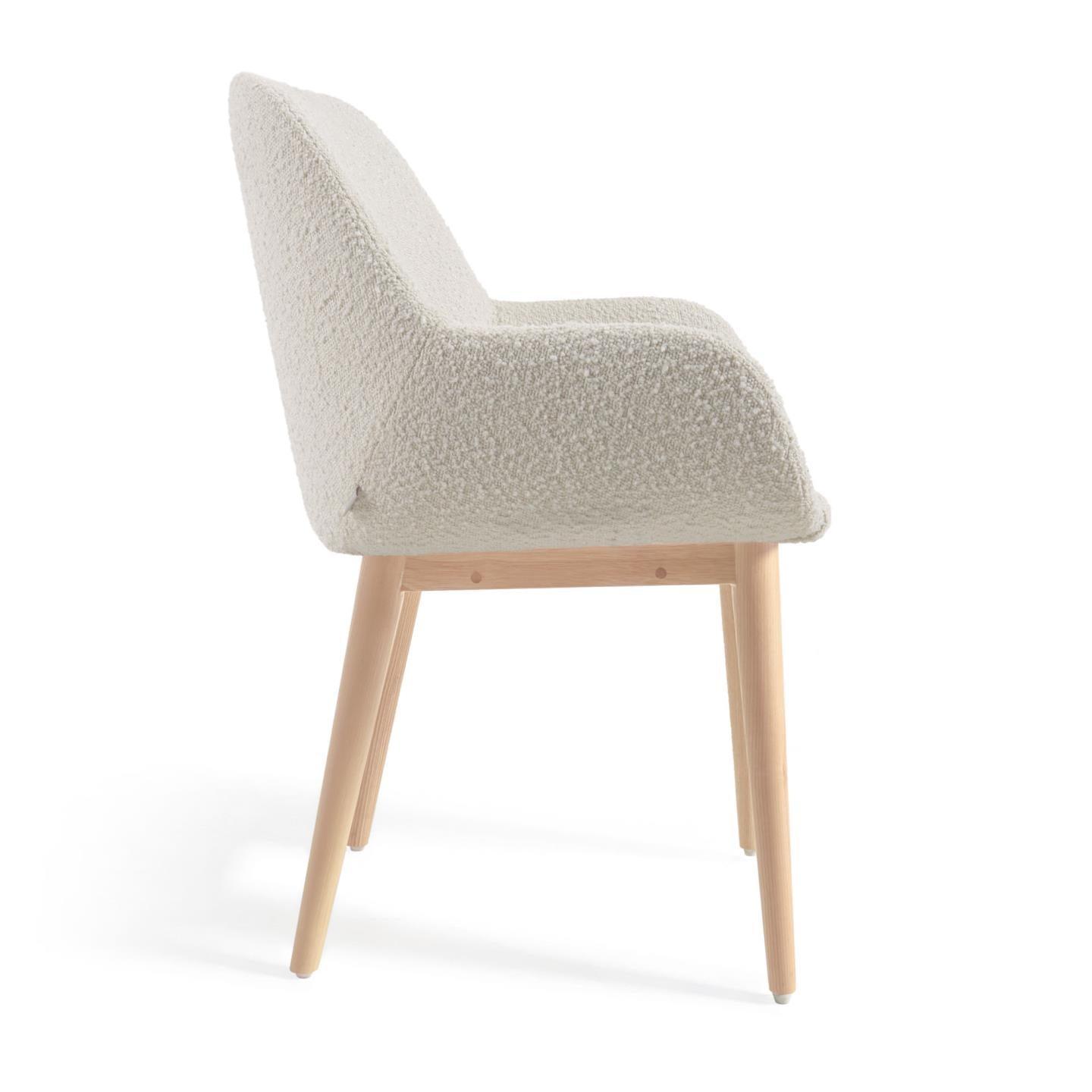 Krzesło w tkaninie boucle KONNA kremowy z jesionową podstawą La Forma Eye on Design