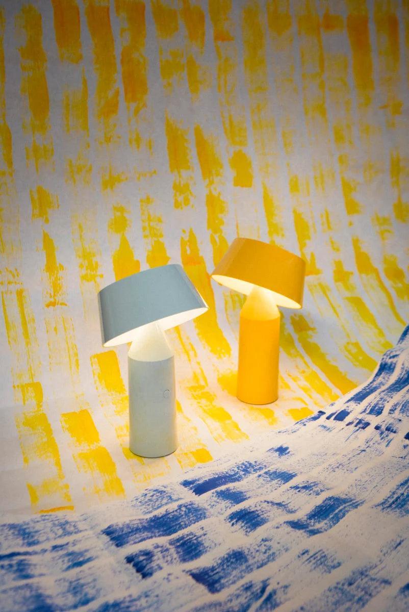 Lampa akumulatorowa BICOCA jasnoniebieski Marset Eye on Design