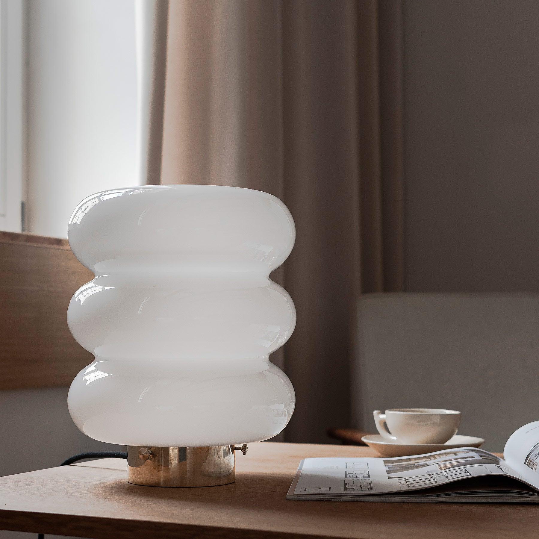 Lampa stołowa BIBE mosiężny Embassy Interiors Eye on Design