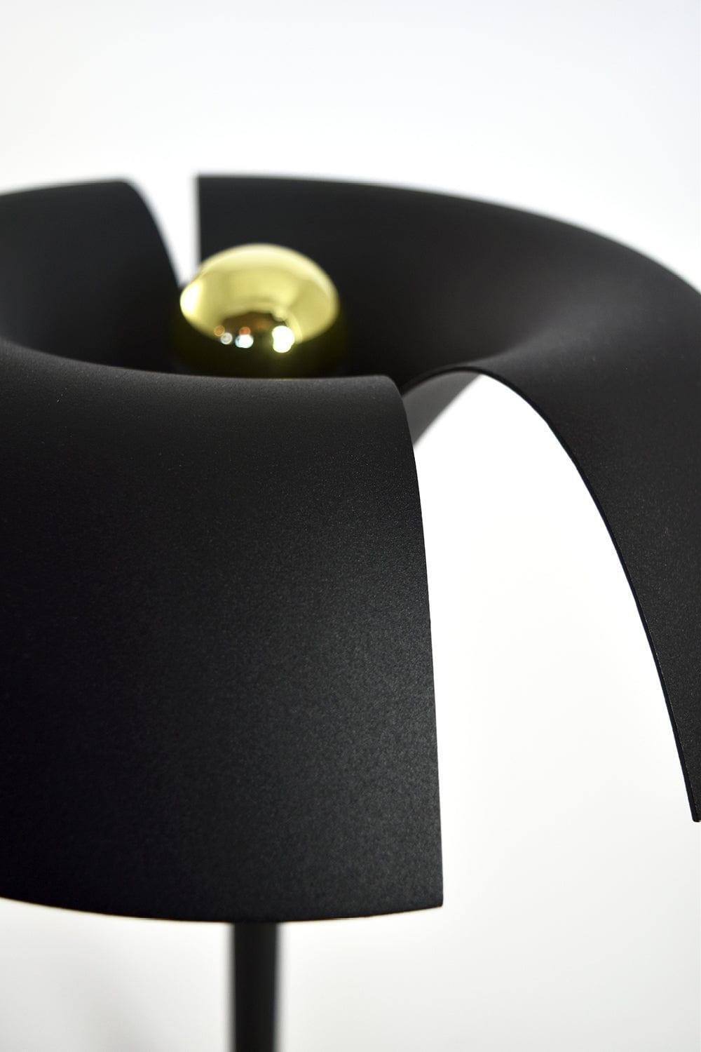 Lampa stołowa CYCNUS czarny AYTM Eye on Design